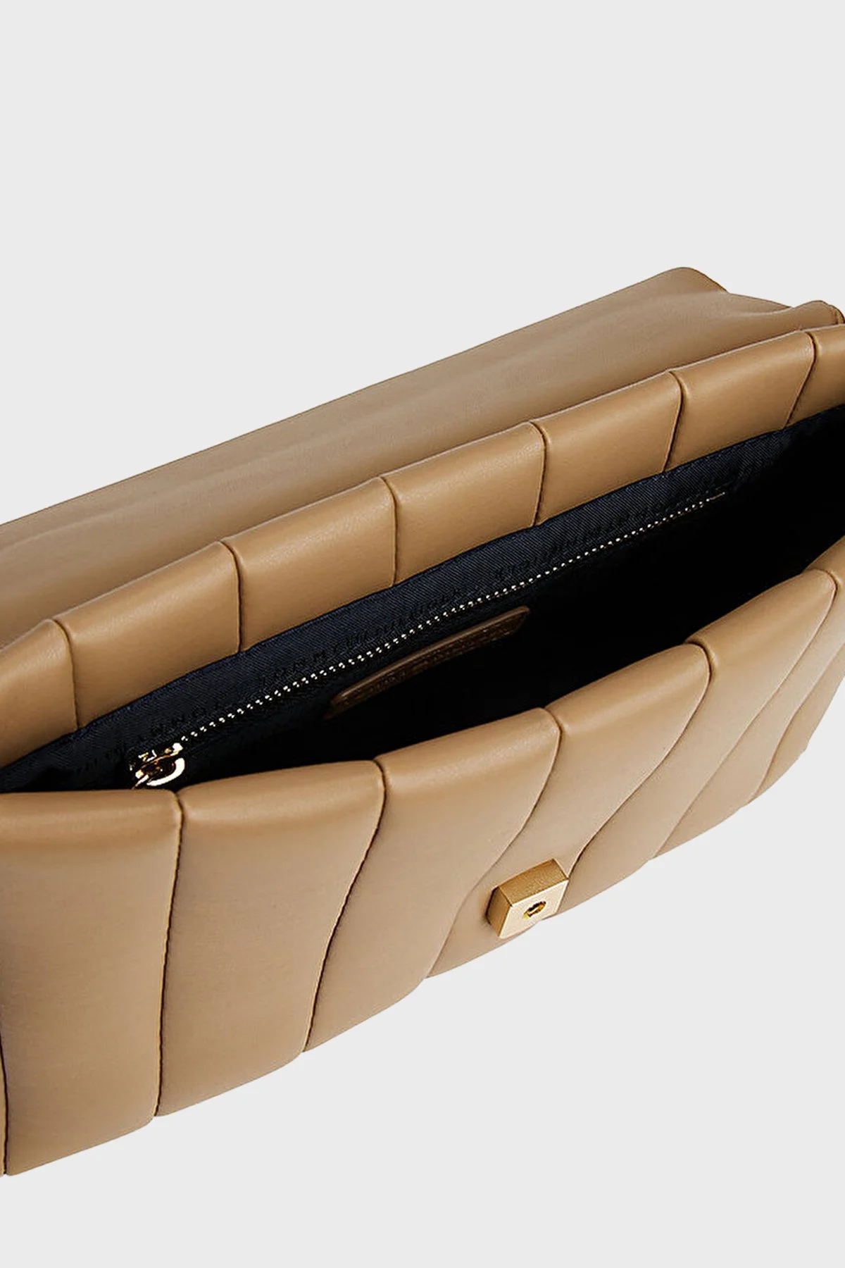 Tommy Hilfiger Kapitoneli Logolu Ayarlanabilir Zincir Askılı Bayan Çanta AW0AW17669 RBC KOYU HAKİ - 4