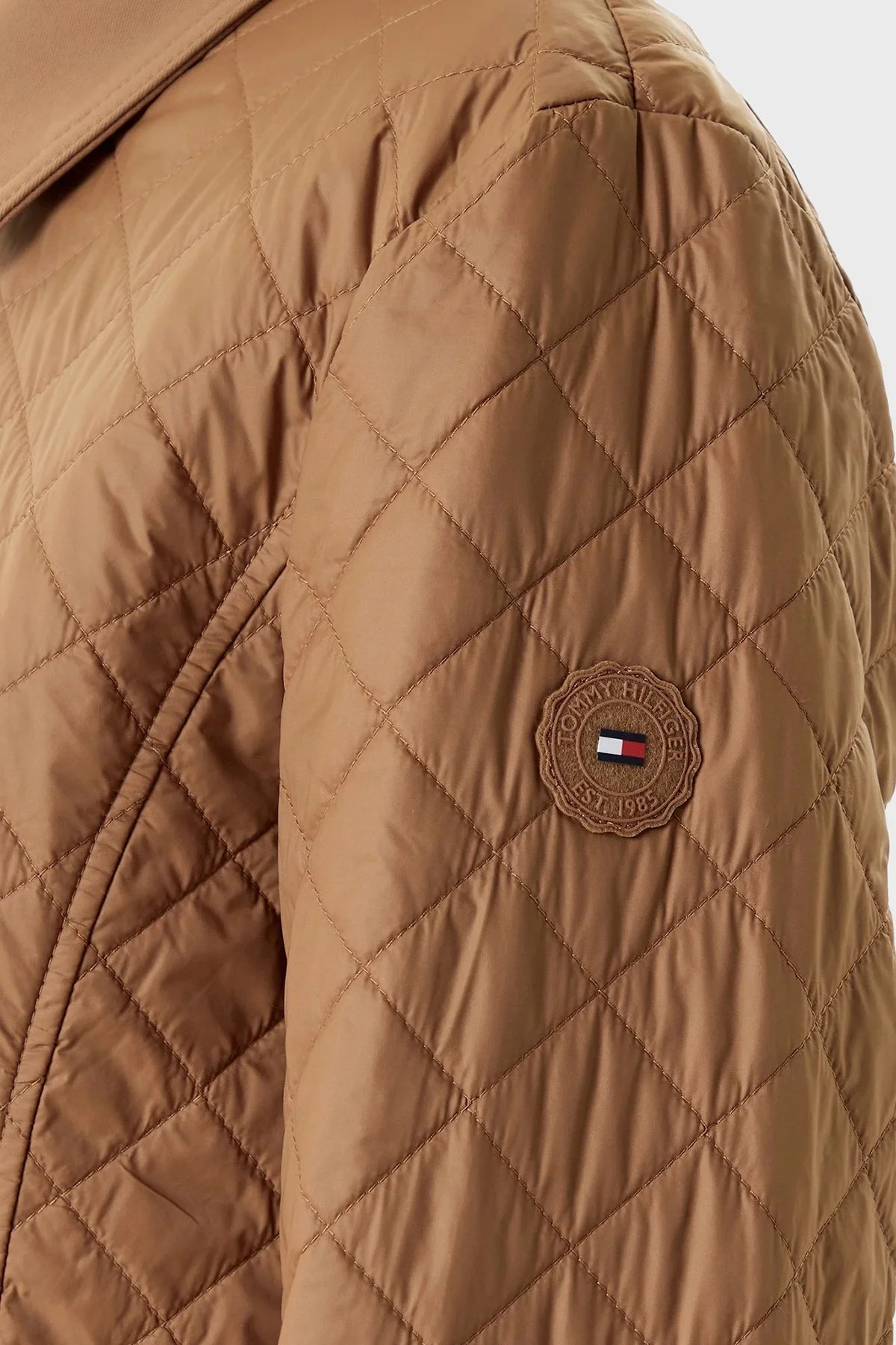 Tommy Hilfiger Kapitoneli Regular Fit Klasik Yaka Dolgulu Bayan Mont WW0WW45641 GWA KAHVE - 4