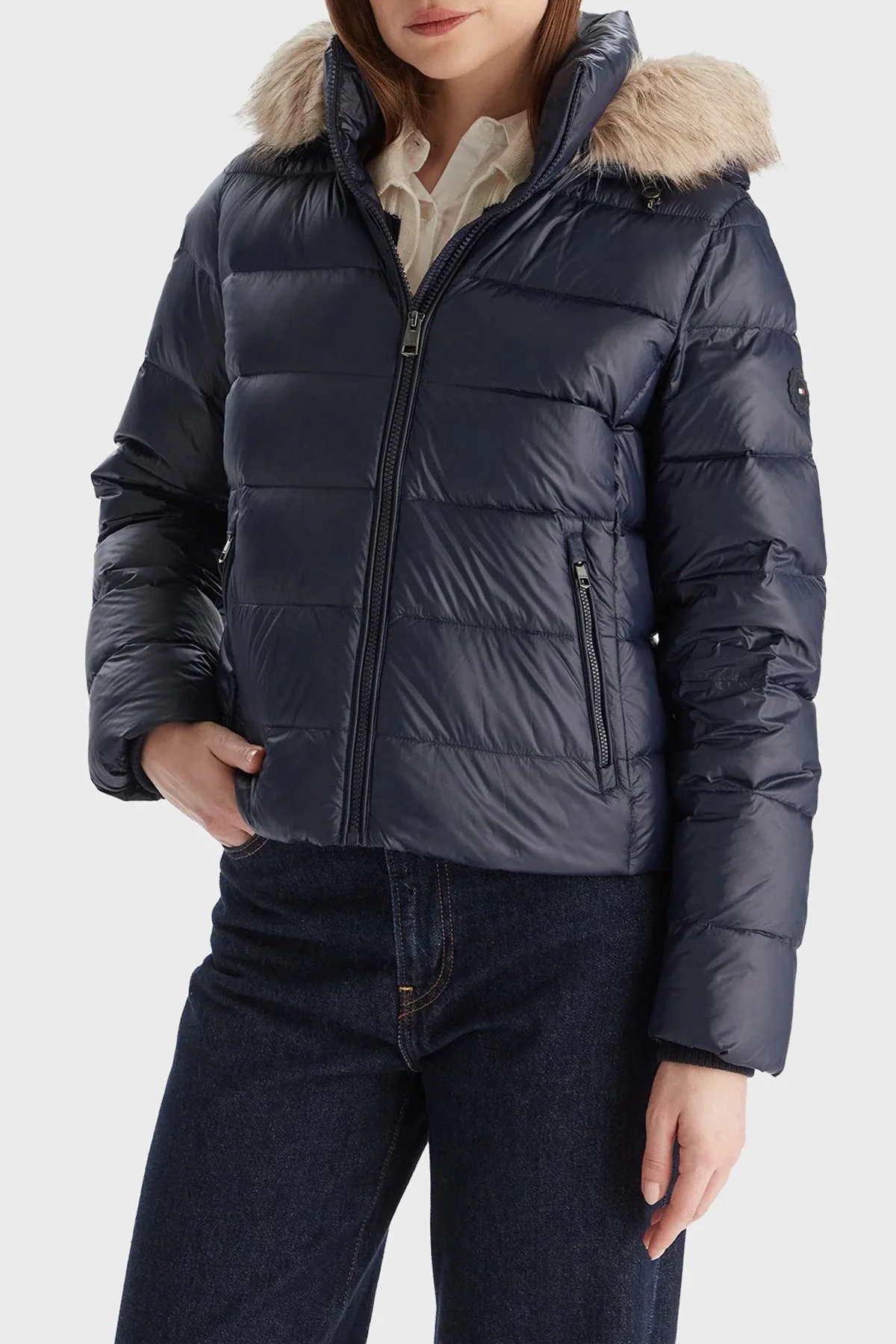 Tommy Hilfiger Kapitoneli Slim Fit Çıkarılabilir Kapüşonlu Su İtici Şişme Parlak Bayan Mont WW0WW47354 C1G LACİVERT - 1