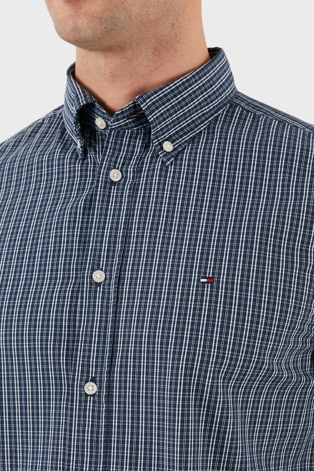 Tommy Hilfiger Kareli % 100 Pamuk Regular Fit Düğmeli Yaka Erkek Gömlek MW0MW37552 0MT MAVİ - 5