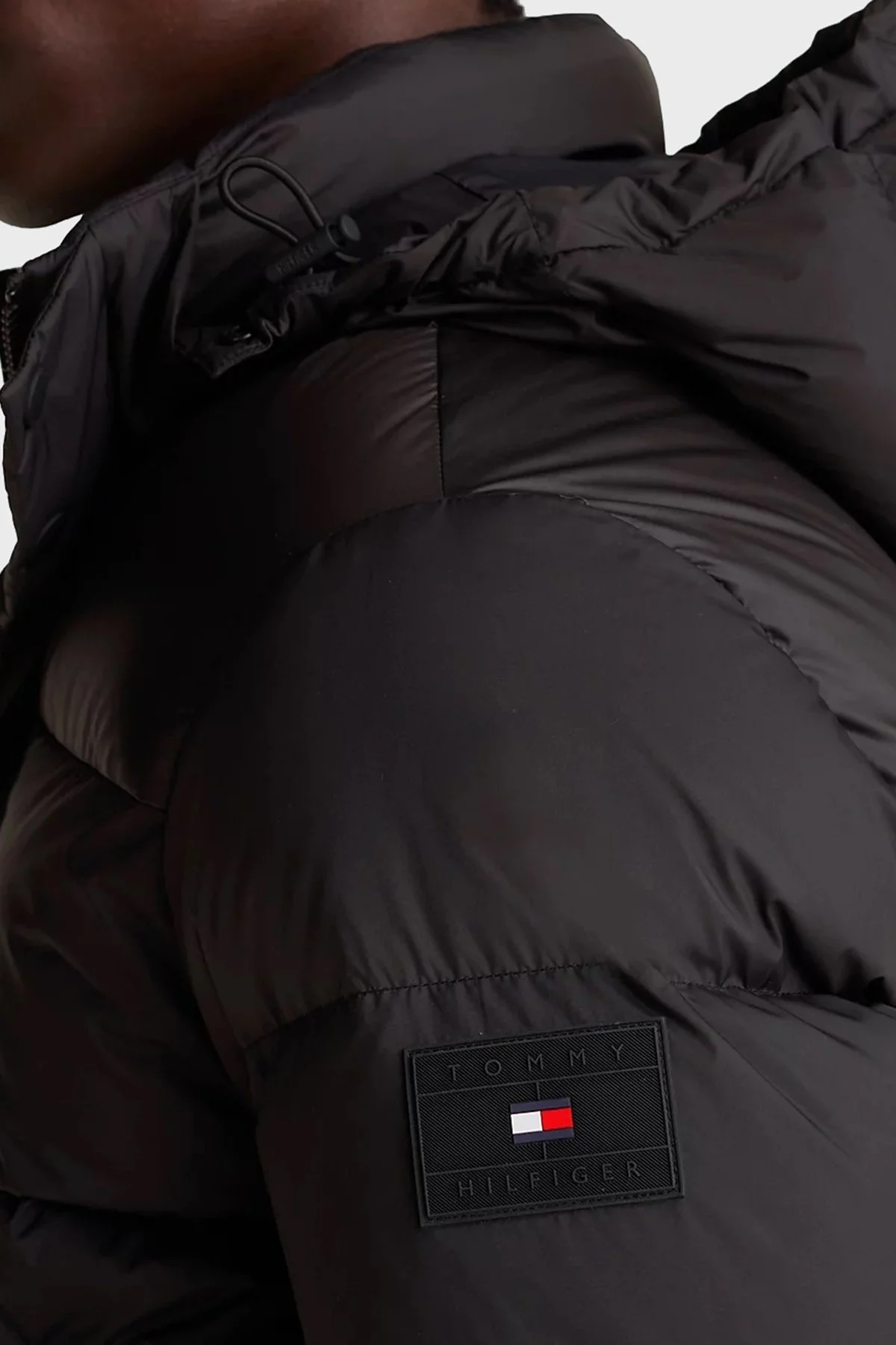 Tommy Hilfiger Kuş Tüyü Dolgulu Regular Fit Çıkarılabilir Kapüşonlu Erkek Mont MW0MW36569 BDS SİYAH - 4