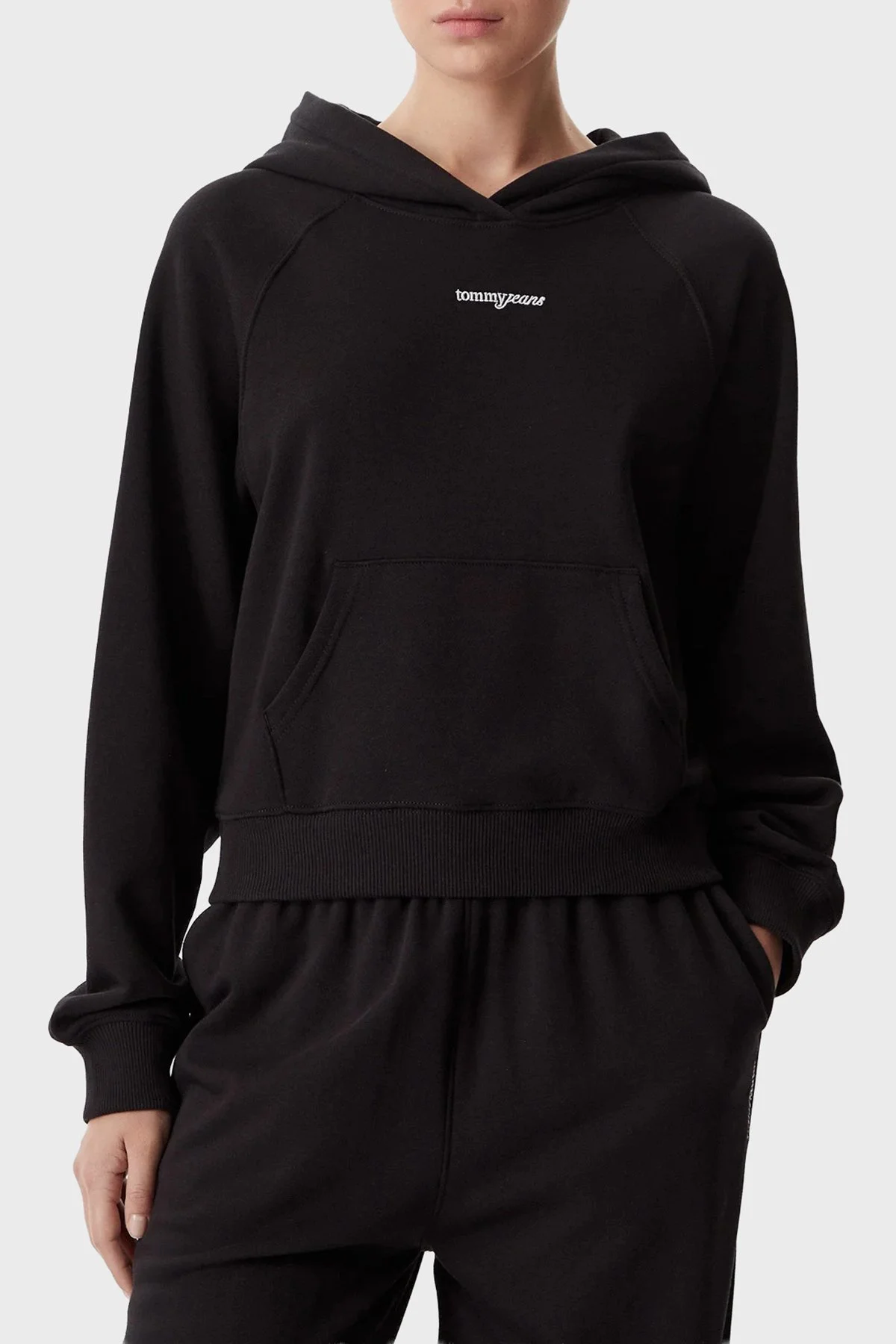 Tommy Hilfiger Logo İşlemeli Regular Fit Kapüşonlu Kadın Sweat DW0DW22825 BDS Siyah - 1
