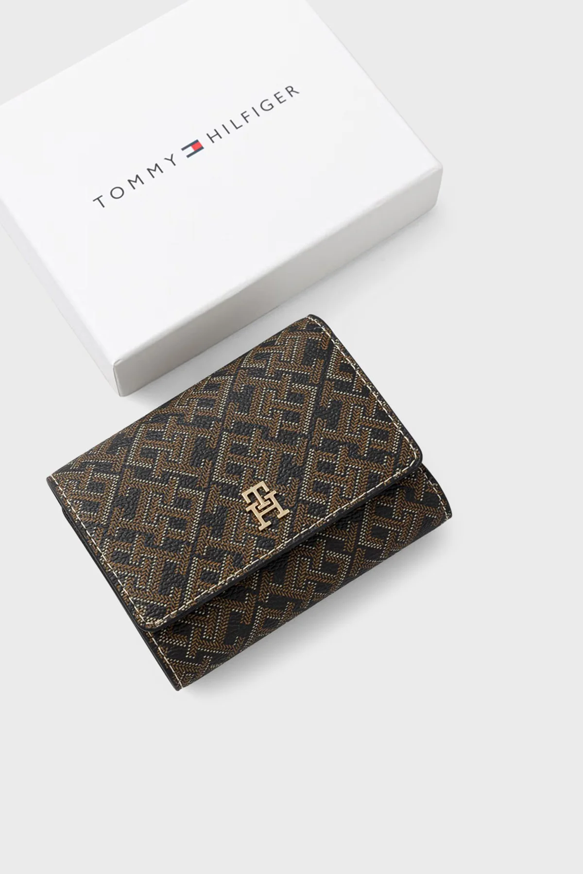 Tommy Hilfiger Logo Monogramlı Fermuarlı Kadın Cüzdan AW0AW18998 0GJ Siyah - 4