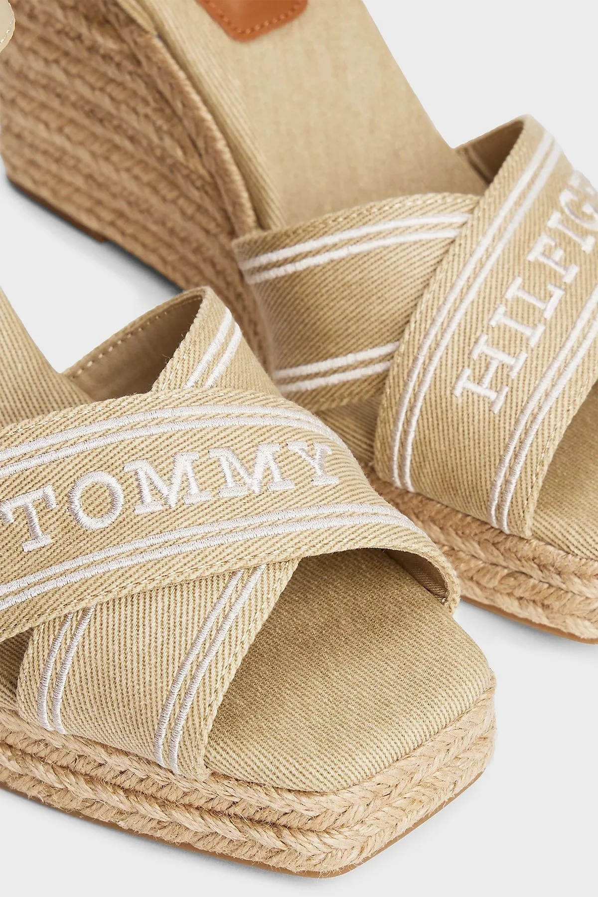 Tommy Hilfiger Logolu % 100 Pamuk Dolgu Topuklu Bayan Sandalet FW0FW08668 ACC BEJ - 5