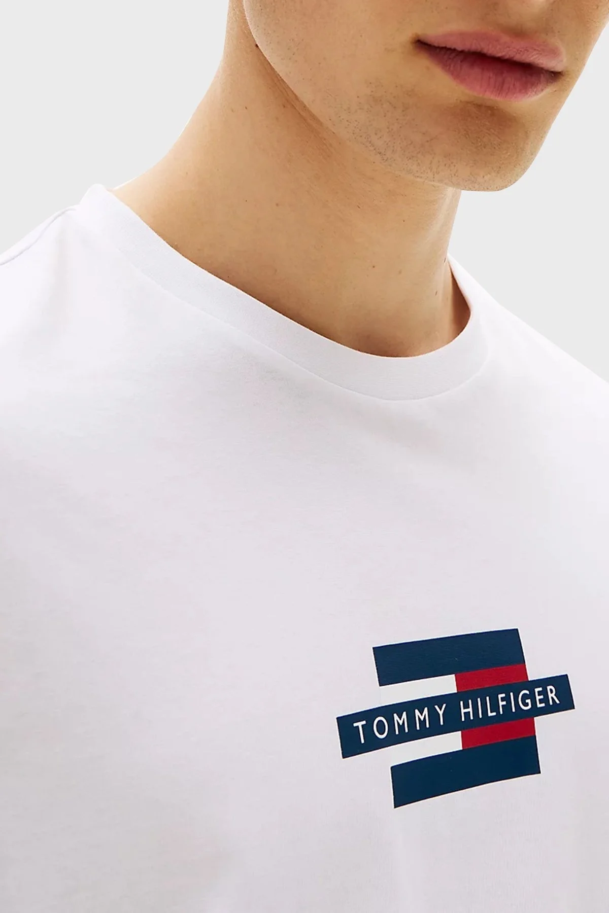 Tommy Hilfiger Logolu % 100 Pamuk Regular Fit Bisiklet Yaka Erkek T Shirt MW0MW38636 YBR BEYAZ - 9