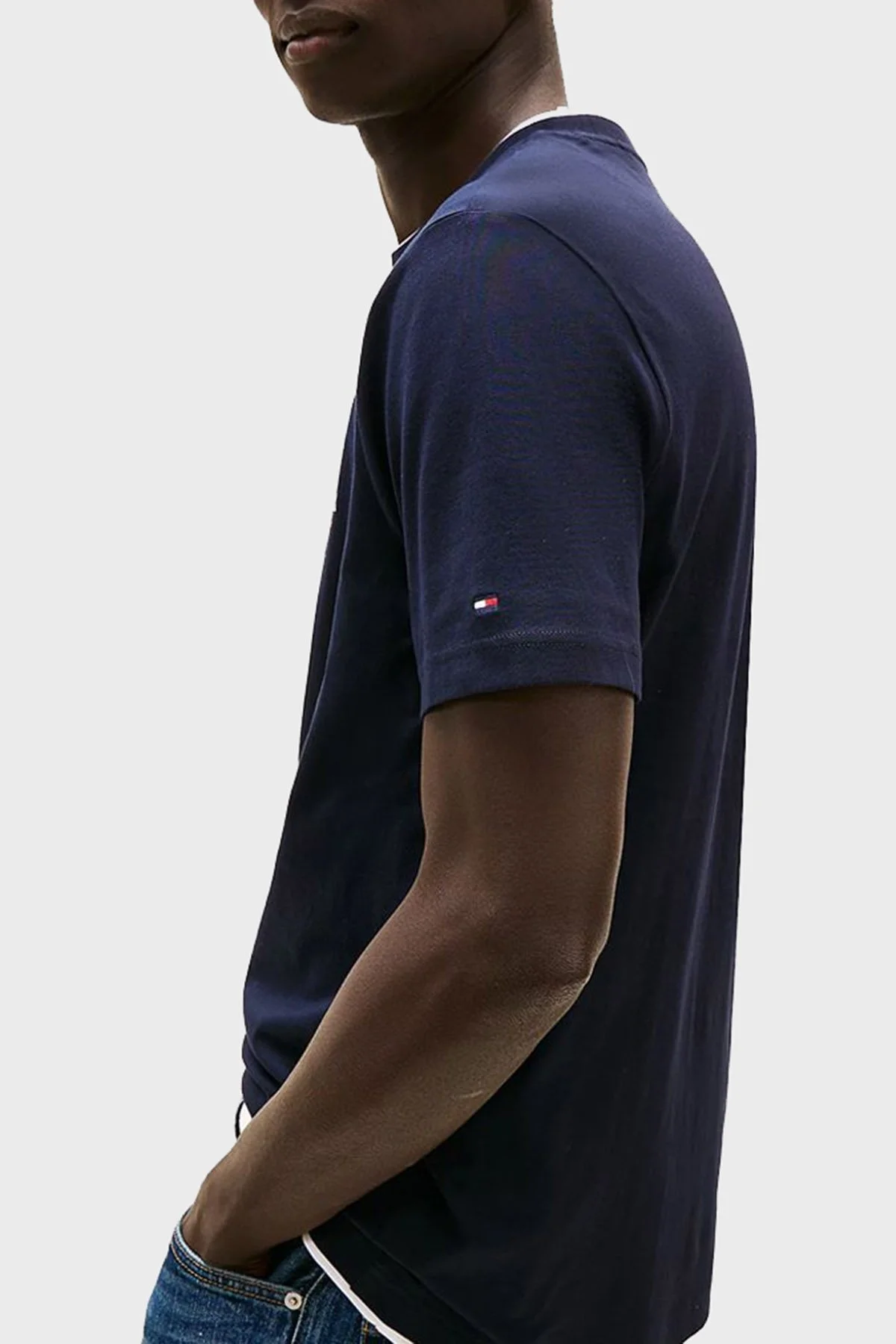 Tommy Hilfiger Logolu % 100 Pamuk Regular Fit Bisiklet Yaka Erkek T Shirt MW0MW38644 DW5 LACİVERT - 5