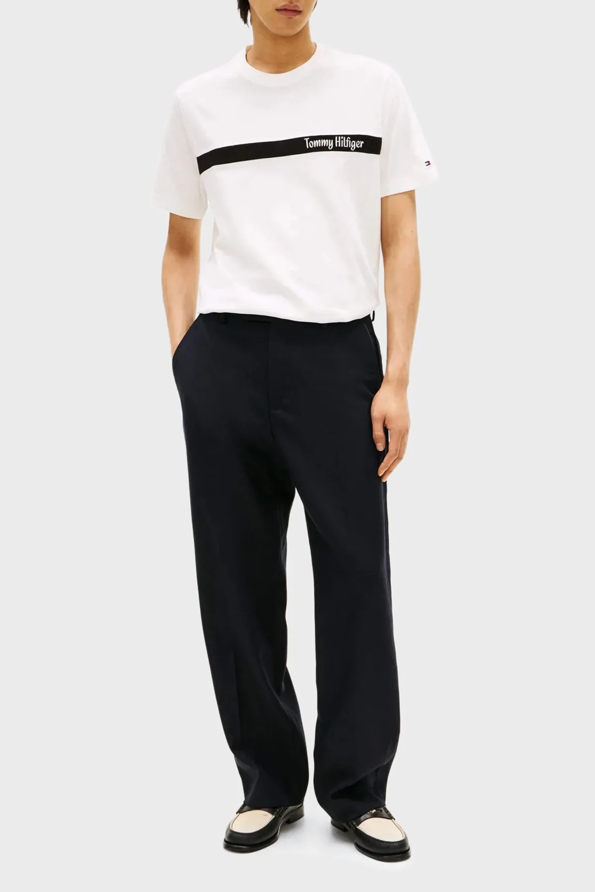 Tommy Hilfiger Logolu % 100 Pamuk Regular Fit Bisiklet Yaka Erkek T Shirt MW0MW41765 YBL BEYAZ - 2