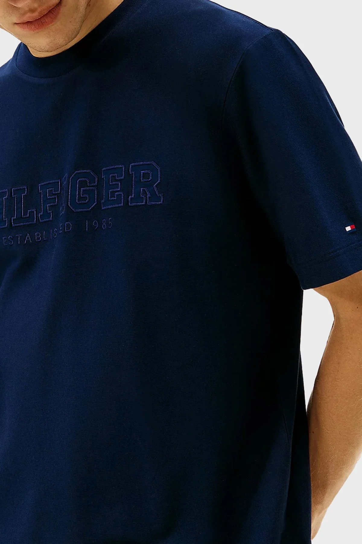 Tommy Hilfiger Logolu % 100 Pamuk Regular Fit Bisiklet Yaka Erkek T Shirt MW0MW41766 C1G LACİVERT - 4