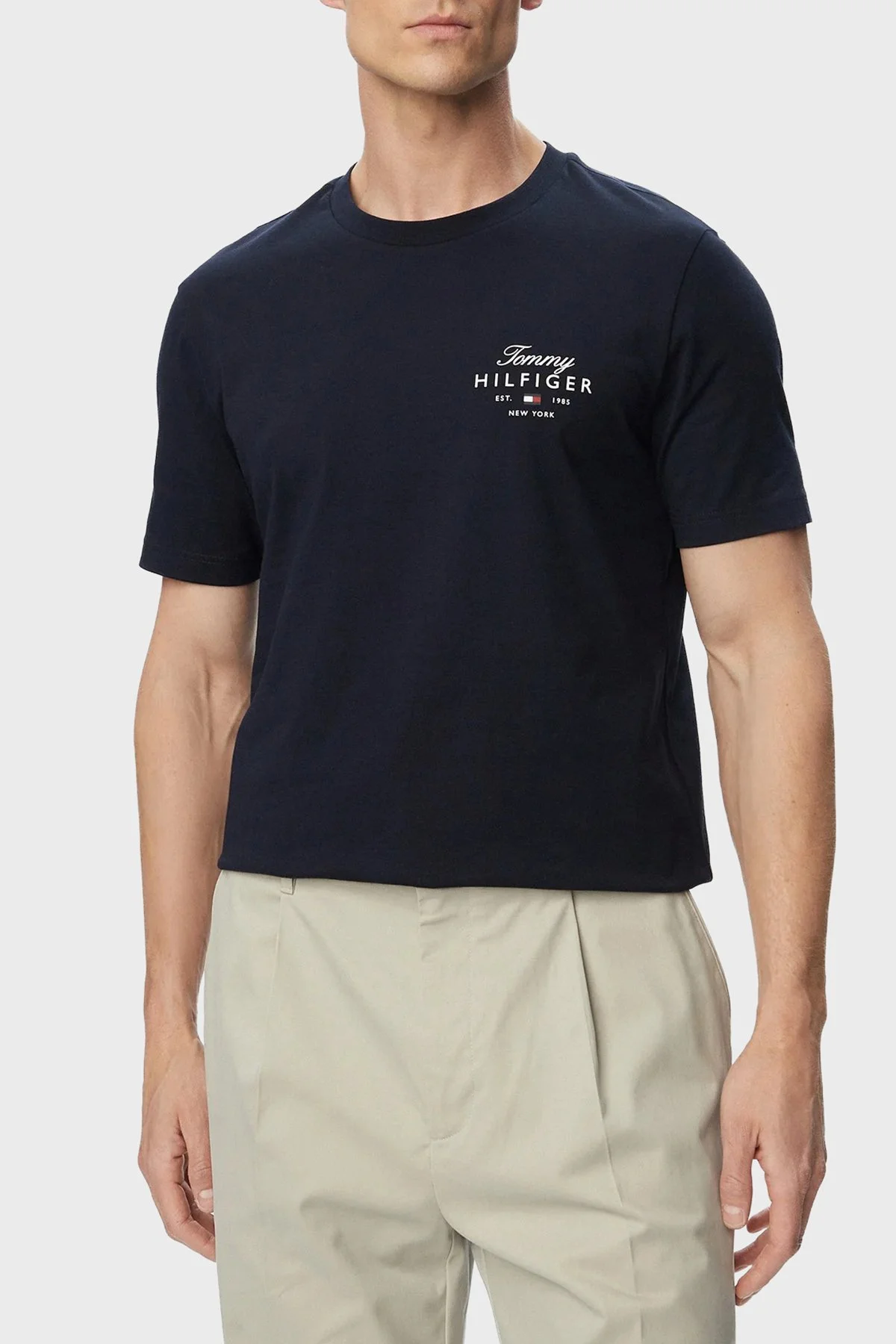 Tommy Hilfiger Logolu % 100 Pamuk Regular Fit Bisiklet Yaka Erkek T Shirt MW0MW43224 DW5 Lacivert - 1