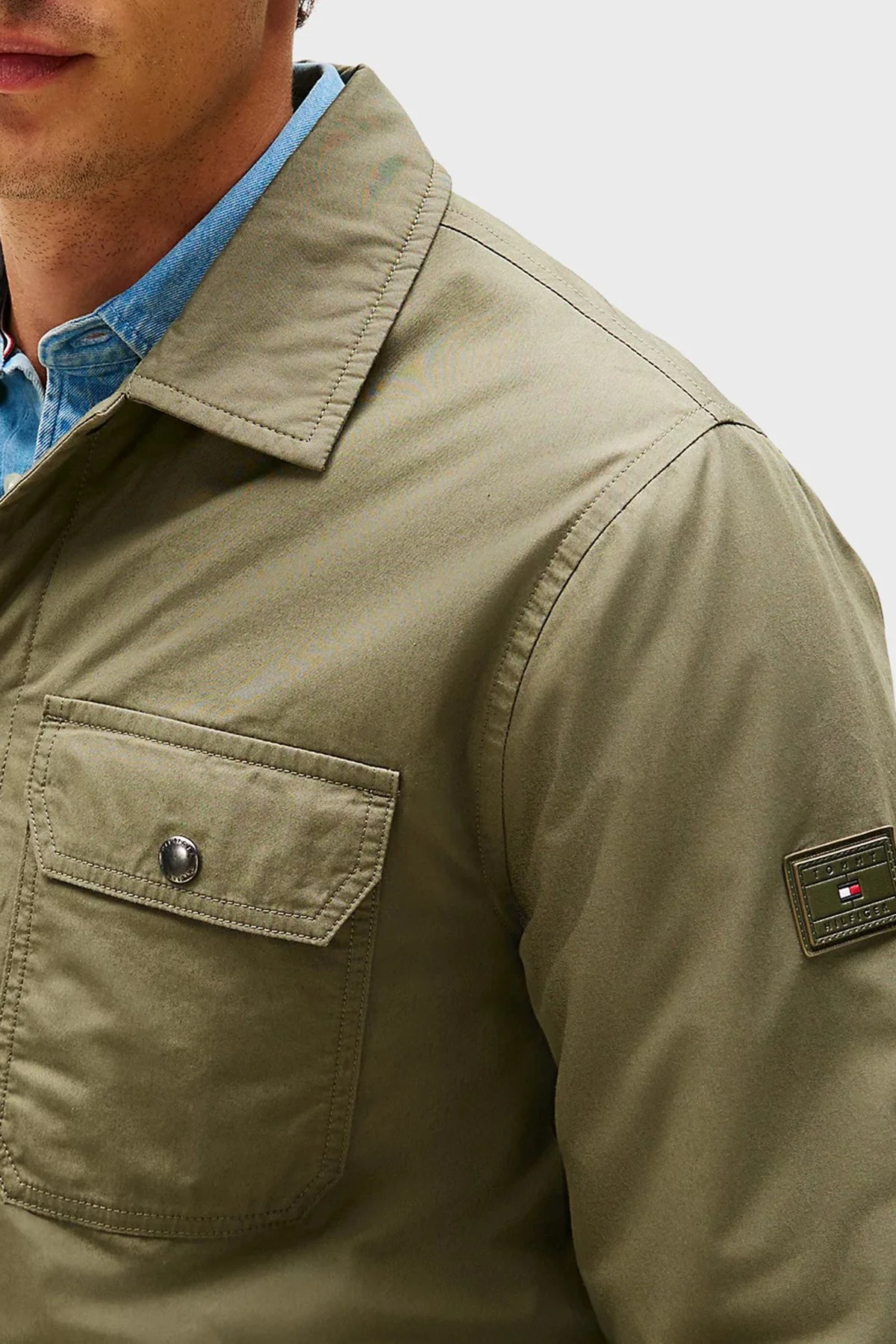 Tommy Hilfiger Logolu % 100 Pamuk Regular Fit Erkek Gömlek Ceket MW0MW40611 PLI YEŞİL - 5