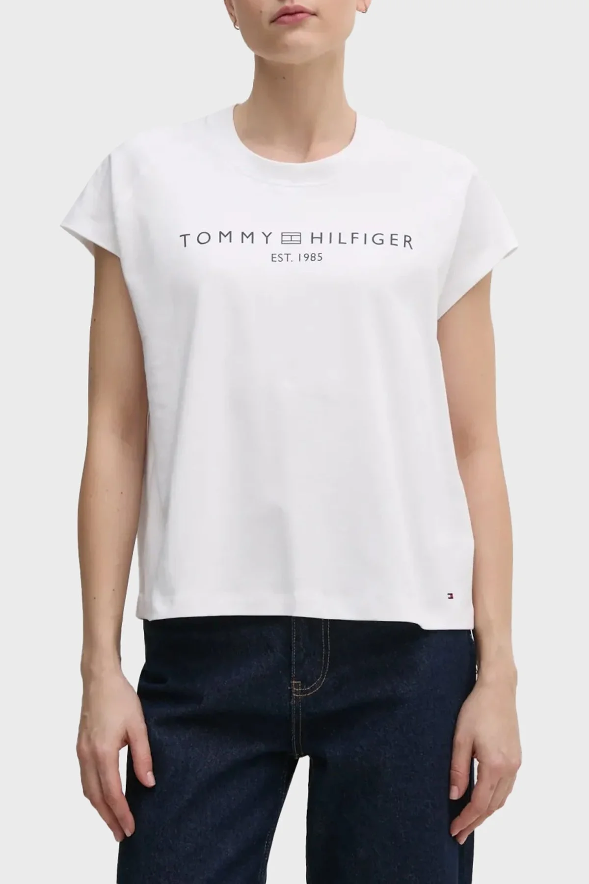 Tommy Hilfiger Logolu % 100 Pamuk Relaxed Fit Yuvarlak Yaka Bayan T Shirt WW0WW46113 YCF BEYAZ - 5