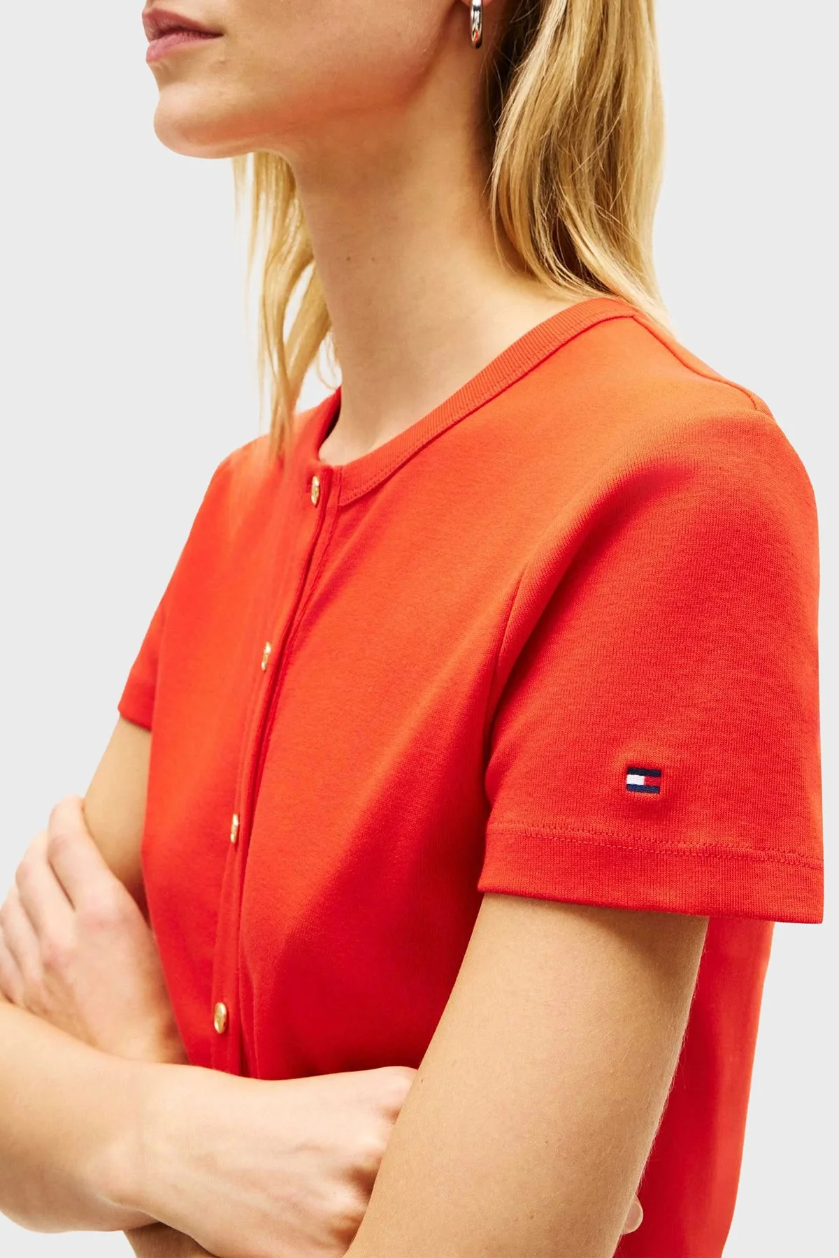 Tommy Hilfiger Logolu % 100 Pamuk Slim Fit Düğme Detaylı Bayan T Shirt WW0WW48709 SNE KIRMIZI - 3