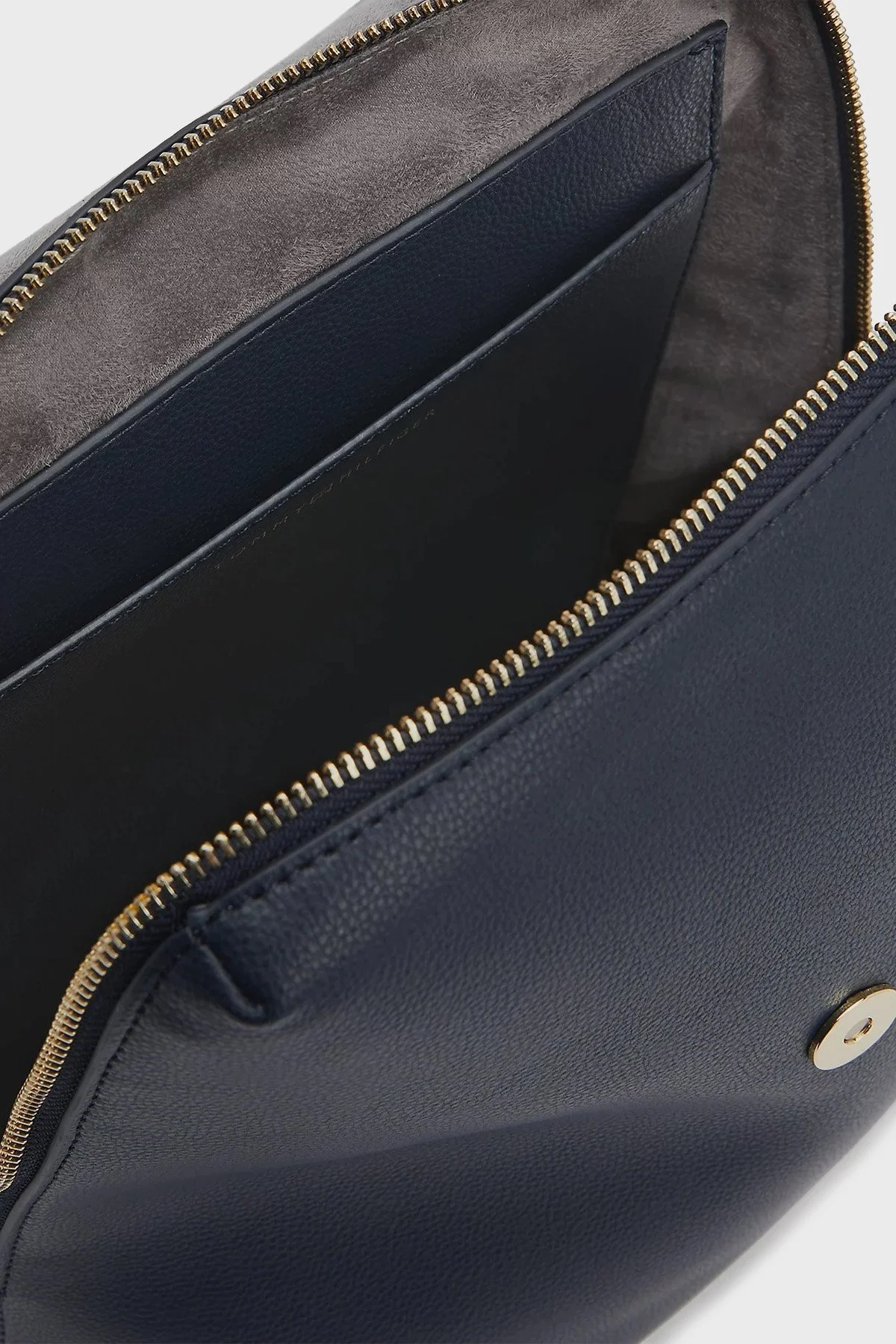 Tommy Hilfiger Logolu Ayarlanabilir Askılı Bayan Çanta AW0AW14217 DW6 SİYAH - 4