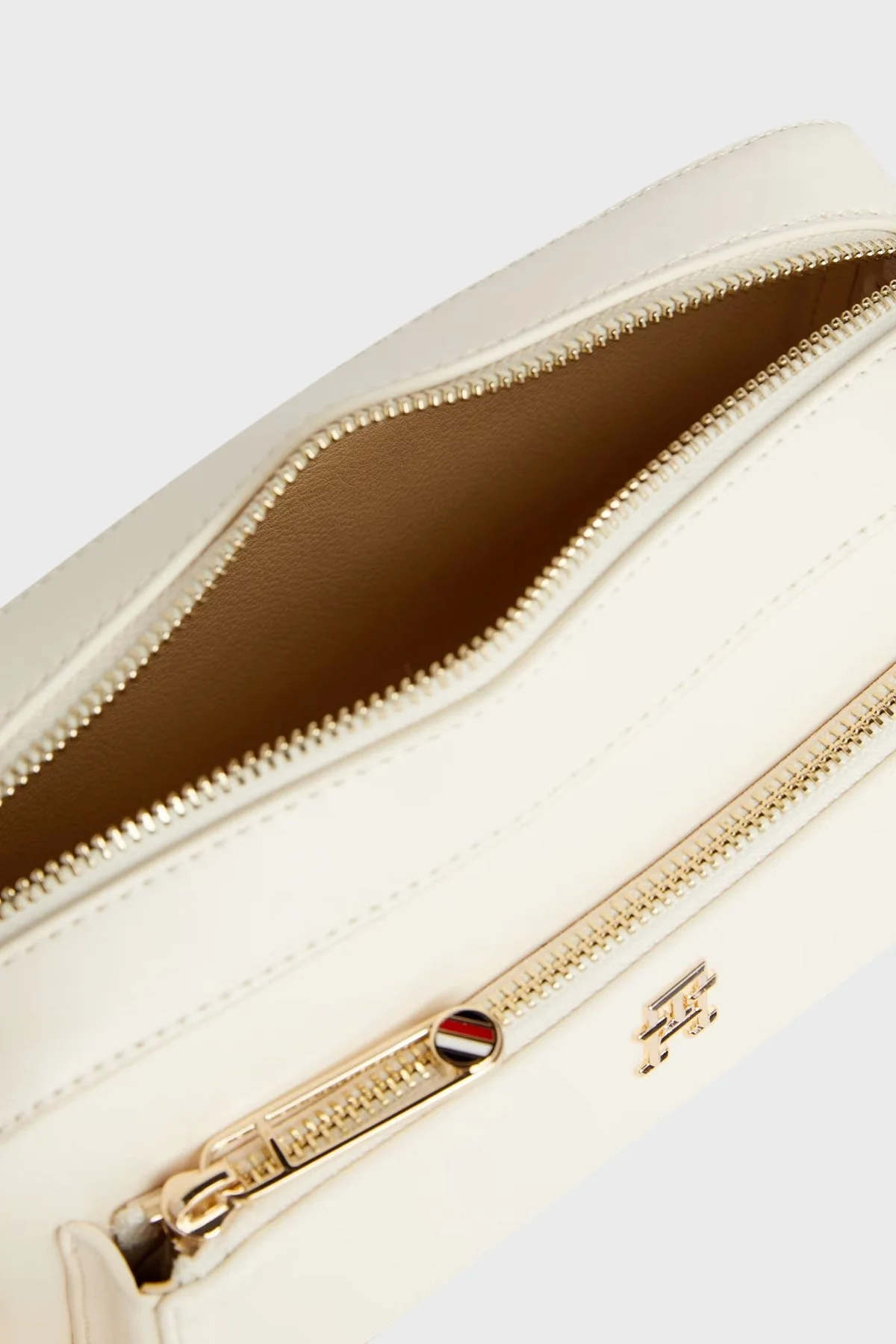 Tommy Hilfiger Logolu Ayarlanabilir Askılı Bayan Çanta AW0AW15991 AEF BEJ - 5