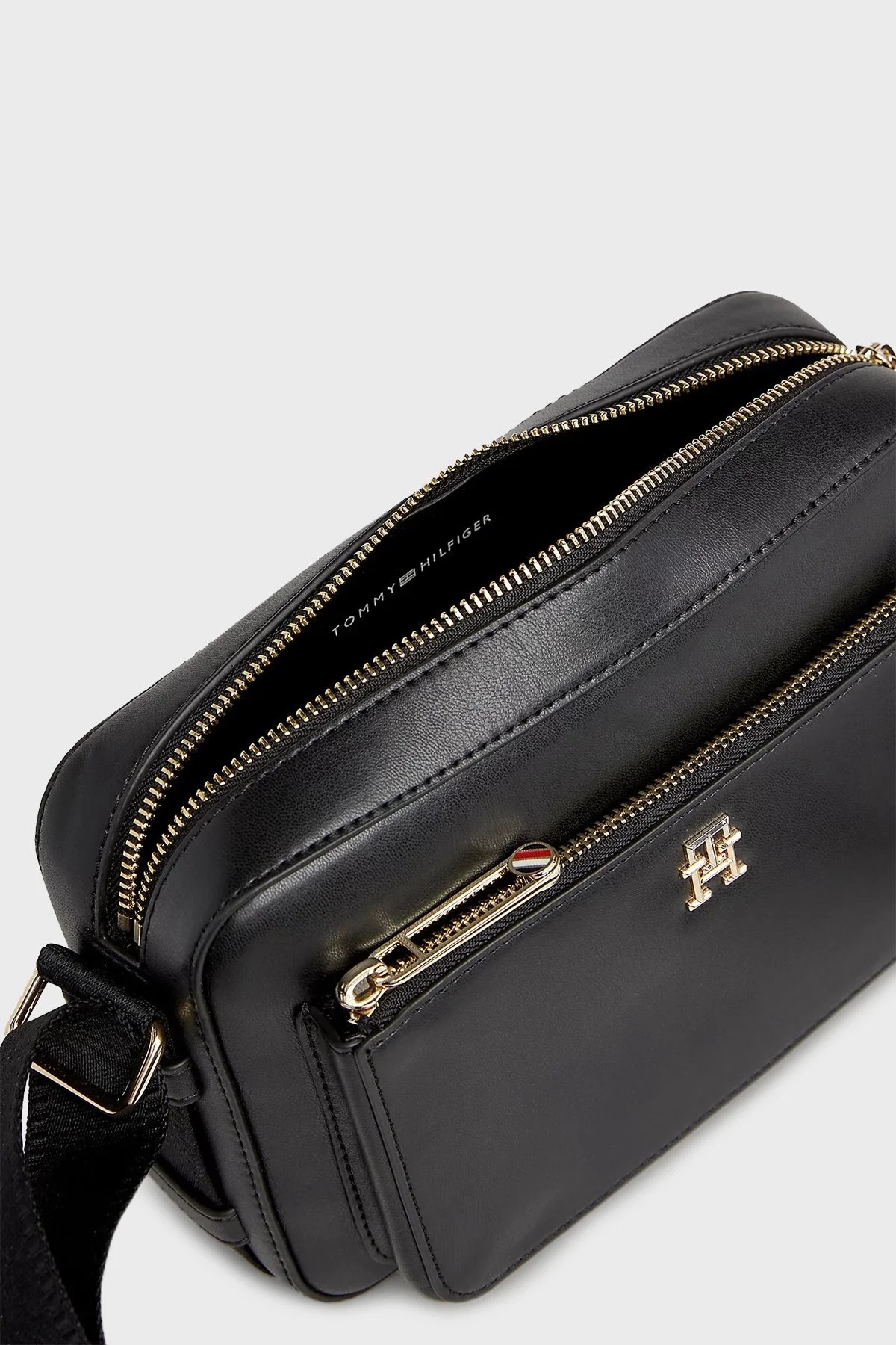 Tommy Hilfiger Logolu Ayarlanabilir Askılı Bayan Çanta AW0AW15991 BDS SİYAH - 3