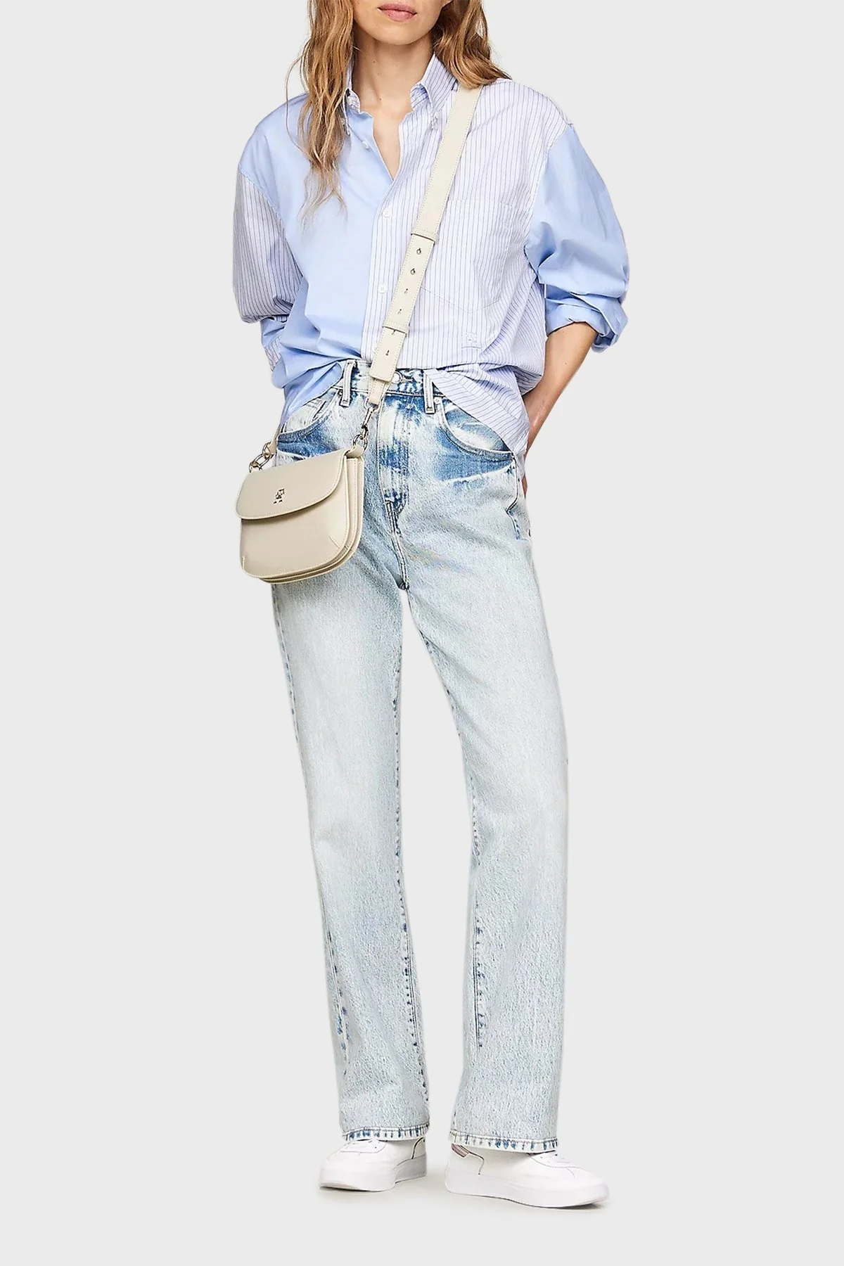 Tommy Hilfiger Logolu Ayarlanabilir Askılı Bayan Çanta AW0AW16686 ACI BEJ - 2