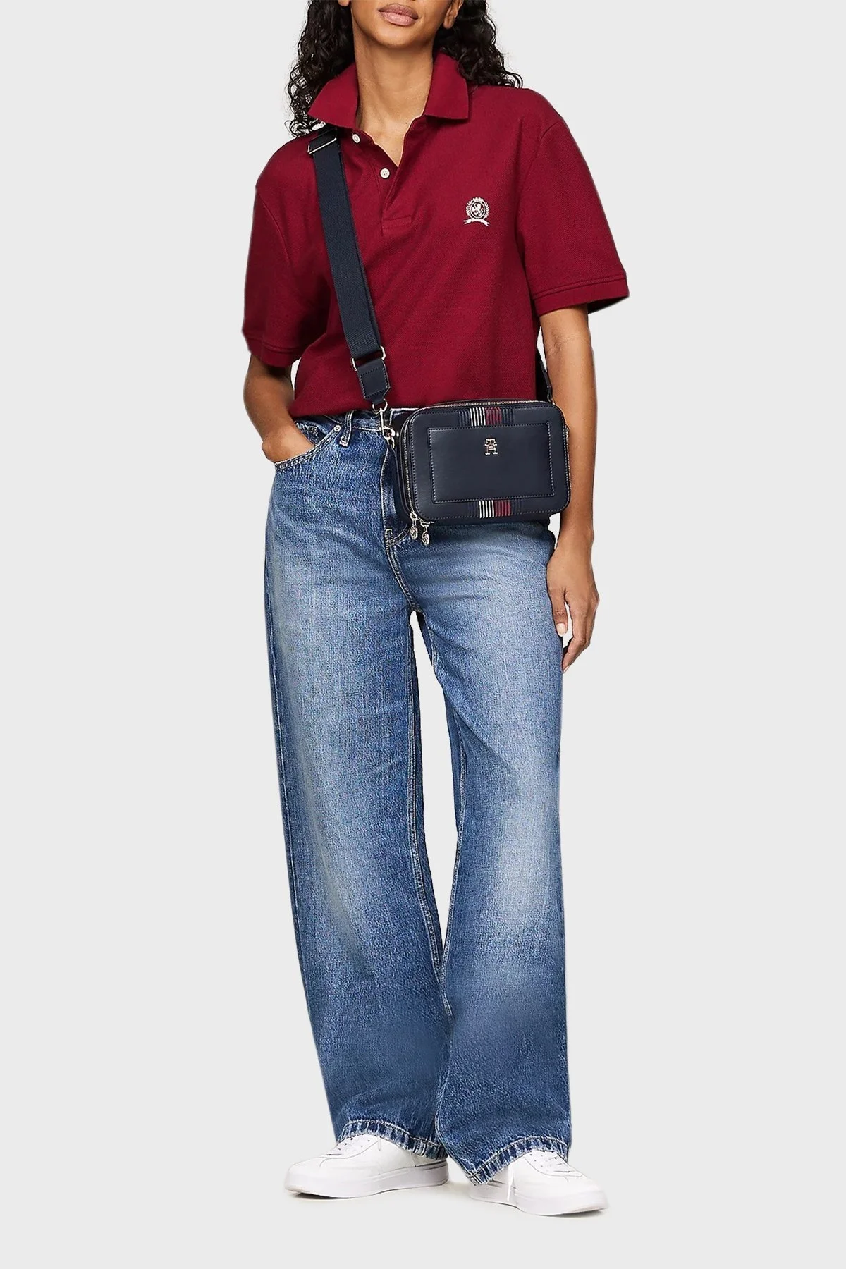 Tommy Hilfiger Logolu Ayarlanabilir Askılı Bayan Çanta AW0AW16712 DW6 LACİVERT - 2