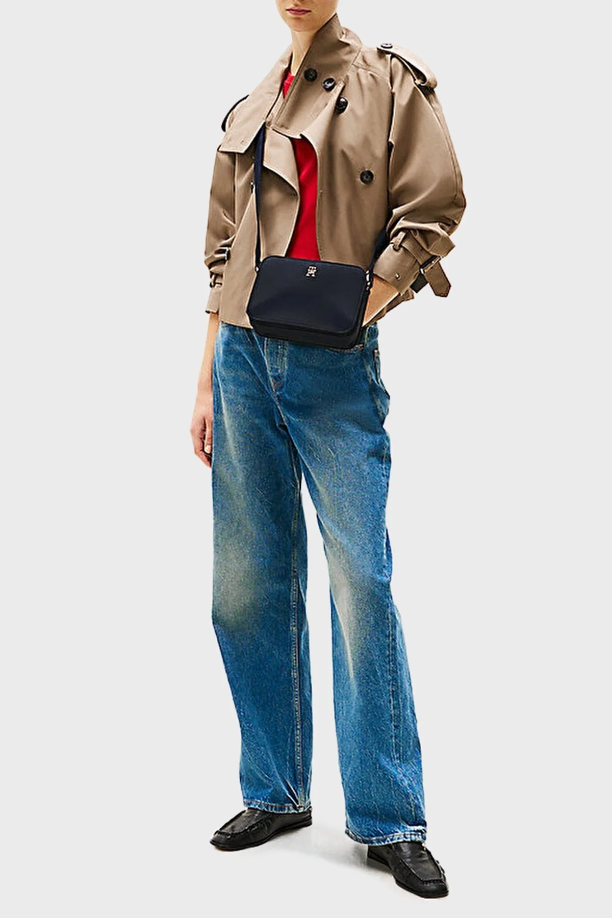 Tommy Hilfiger Logolu Ayarlanabilir Askılı Bayan Çanta AW0AW17229 DW6 LACİVERT - 2