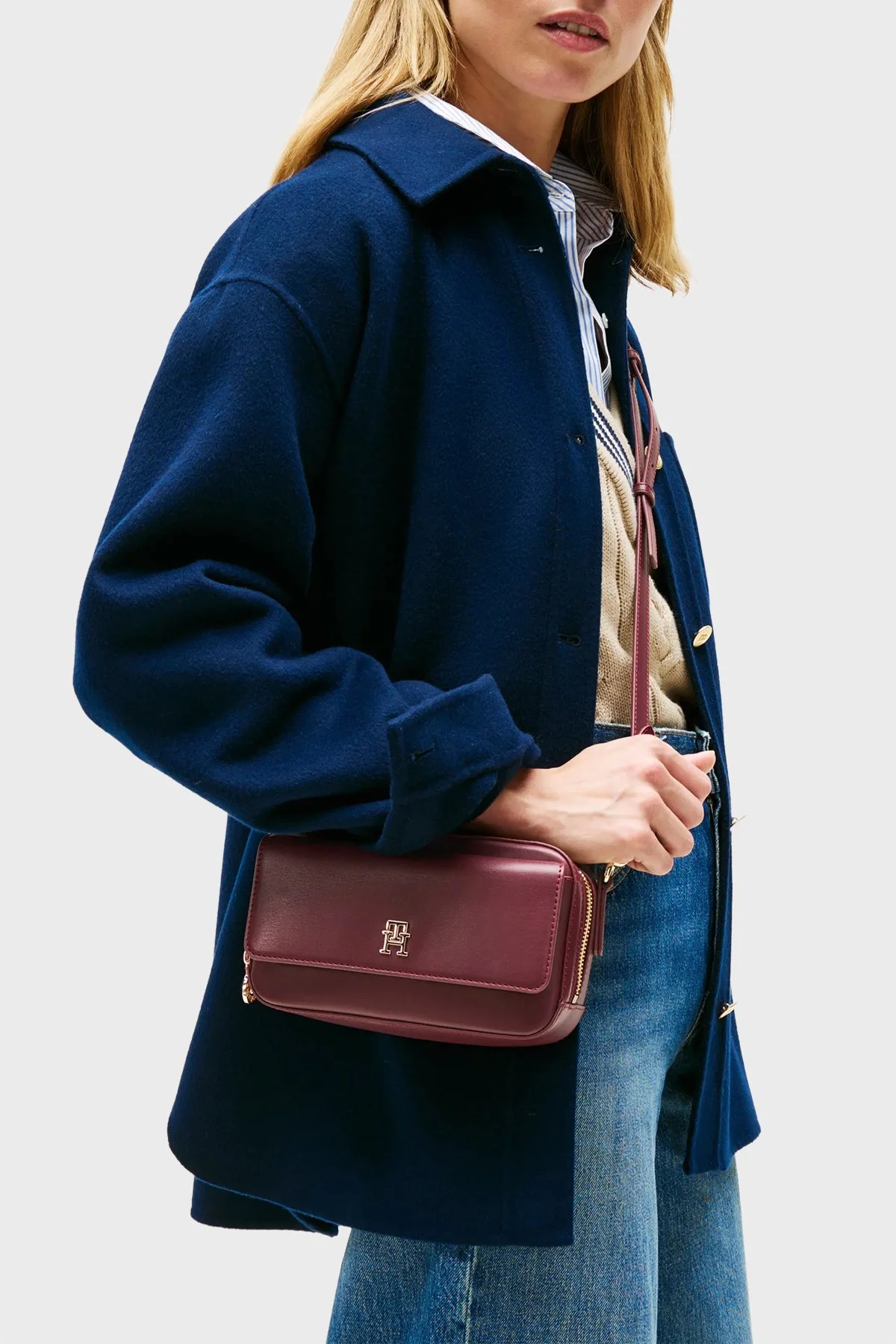 Tommy Hilfiger Logolu Ayarlanabilir Askılı Bayan Çanta AW0AW17680 VLP BORDO - 2