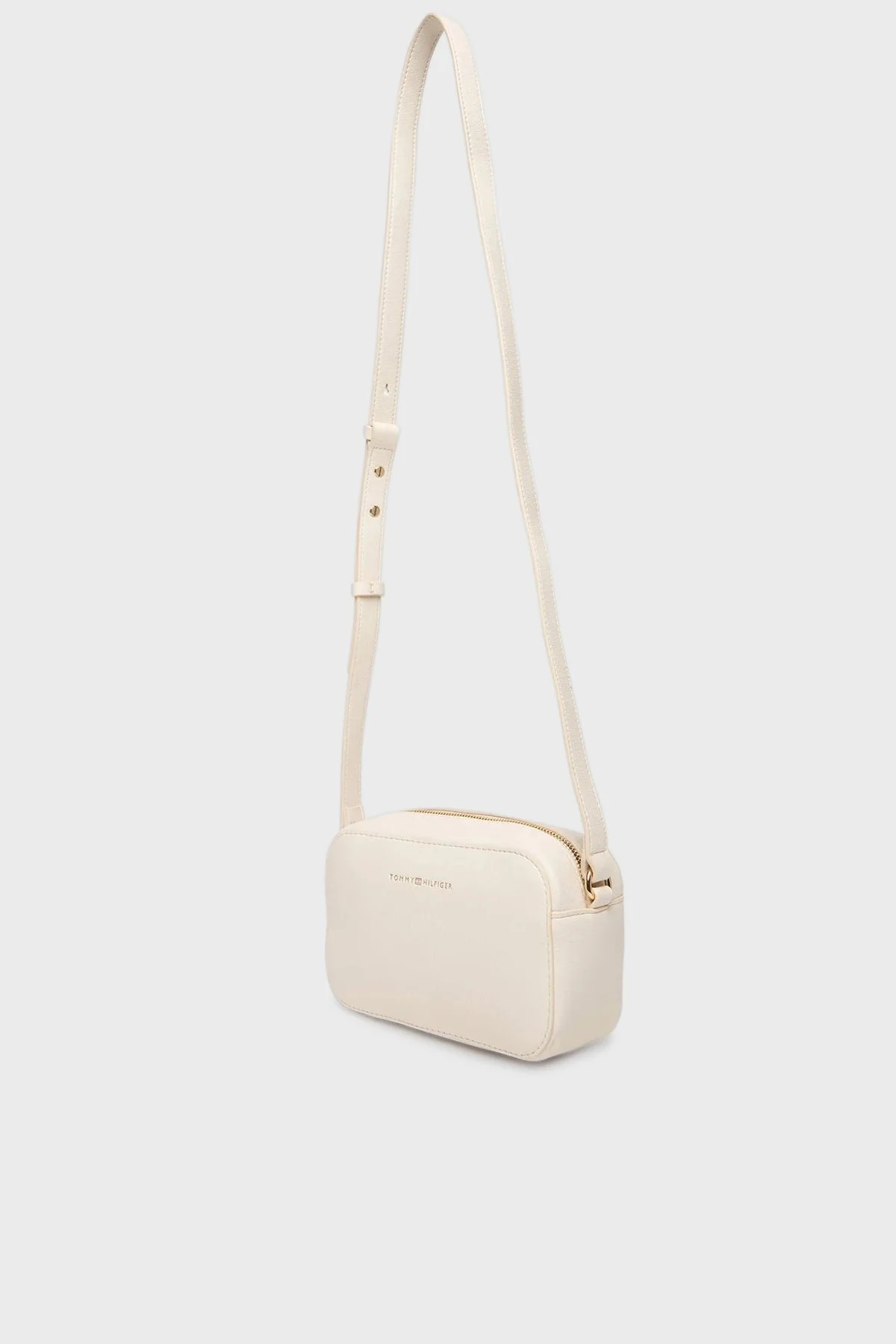 Tommy Hilfiger Logolu Ayarlanabilir Askılı Bayan Çanta AW0AW18115 AEO BEJ - 4