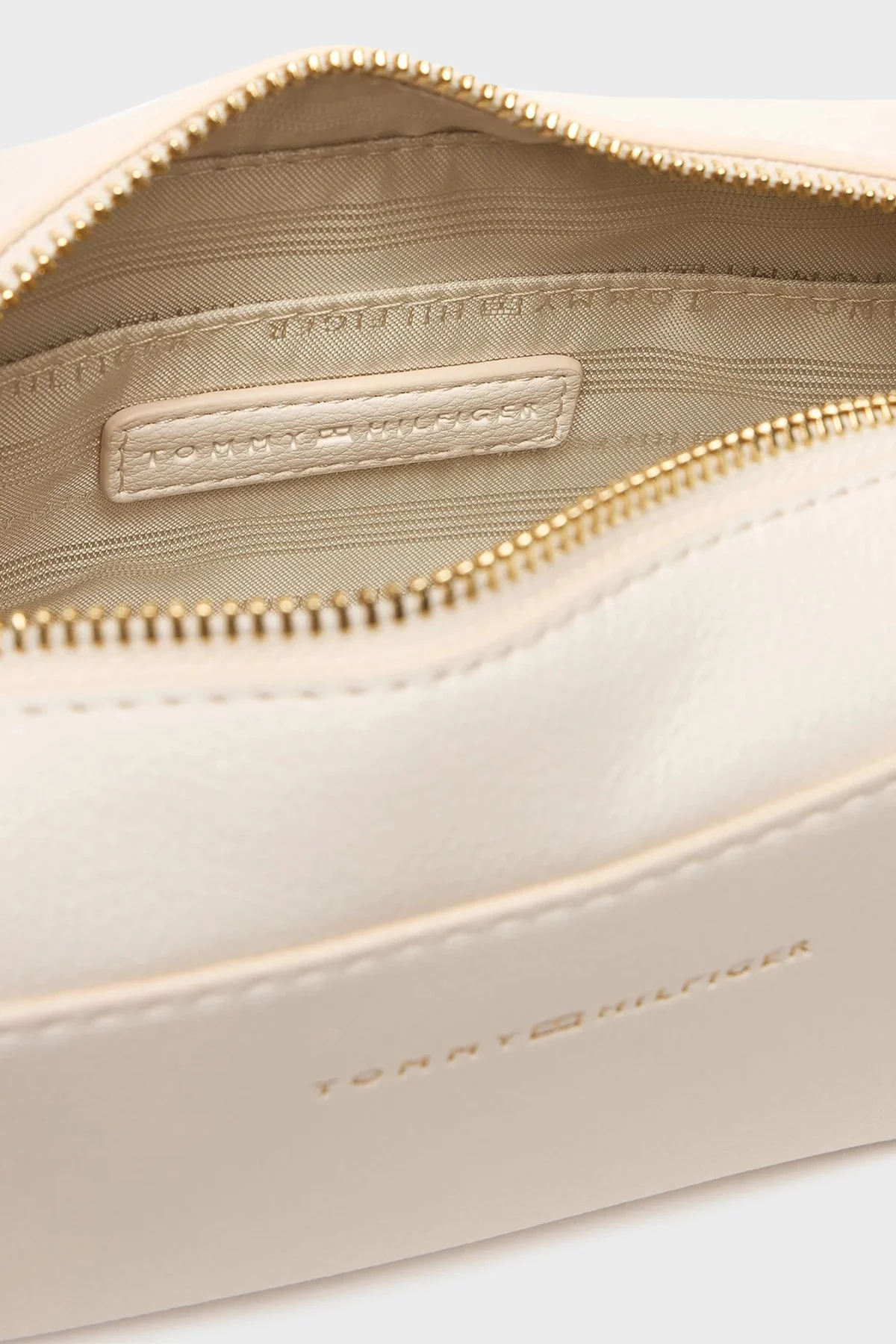 Tommy Hilfiger Logolu Ayarlanabilir Askılı Bayan Çanta AW0AW18115 AEO BEJ - 6