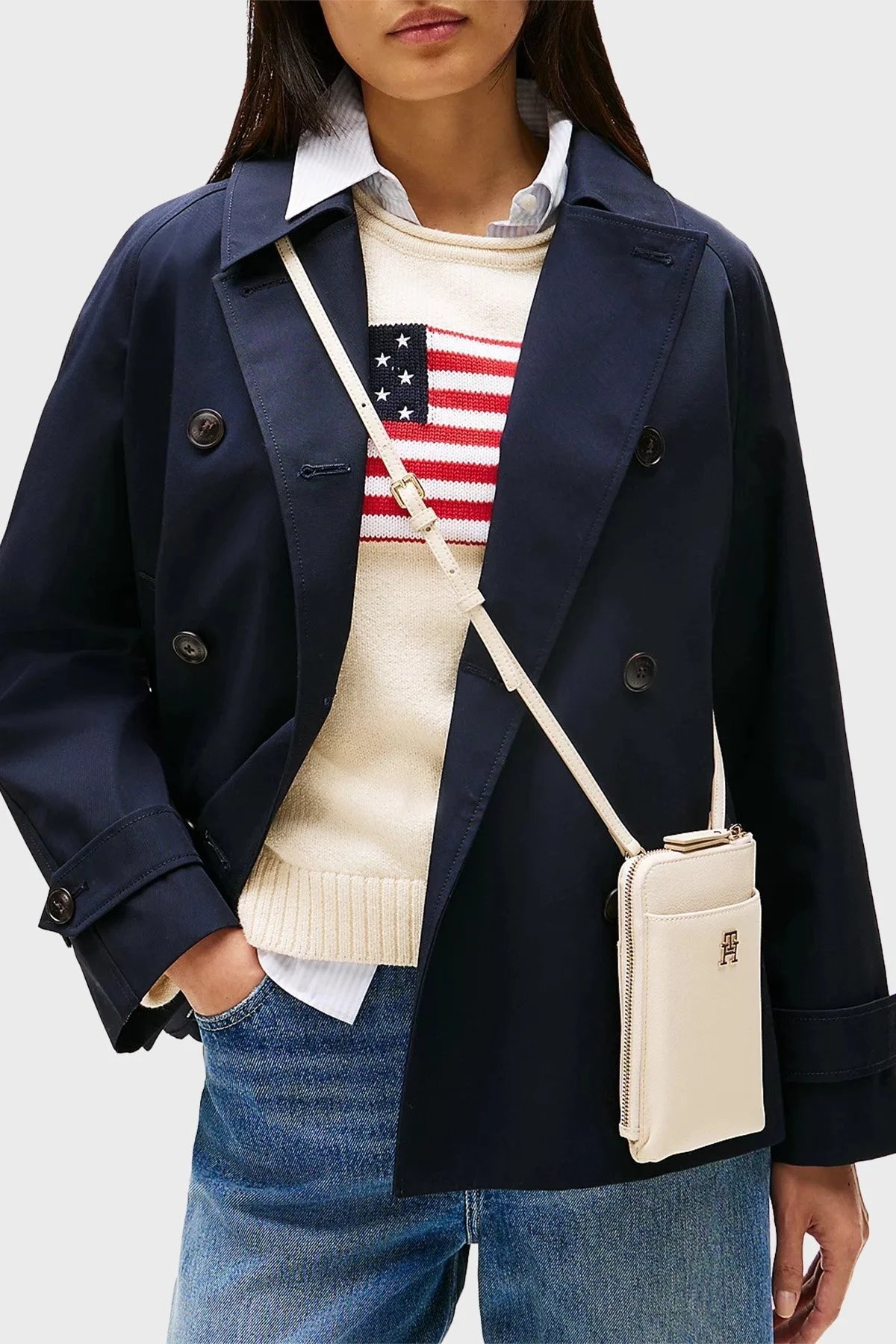 Tommy Hilfiger Logolu Ayarlanabilir Askılı Bayan Telefon Çantası AW0AW17512 ACI BEJ - 2