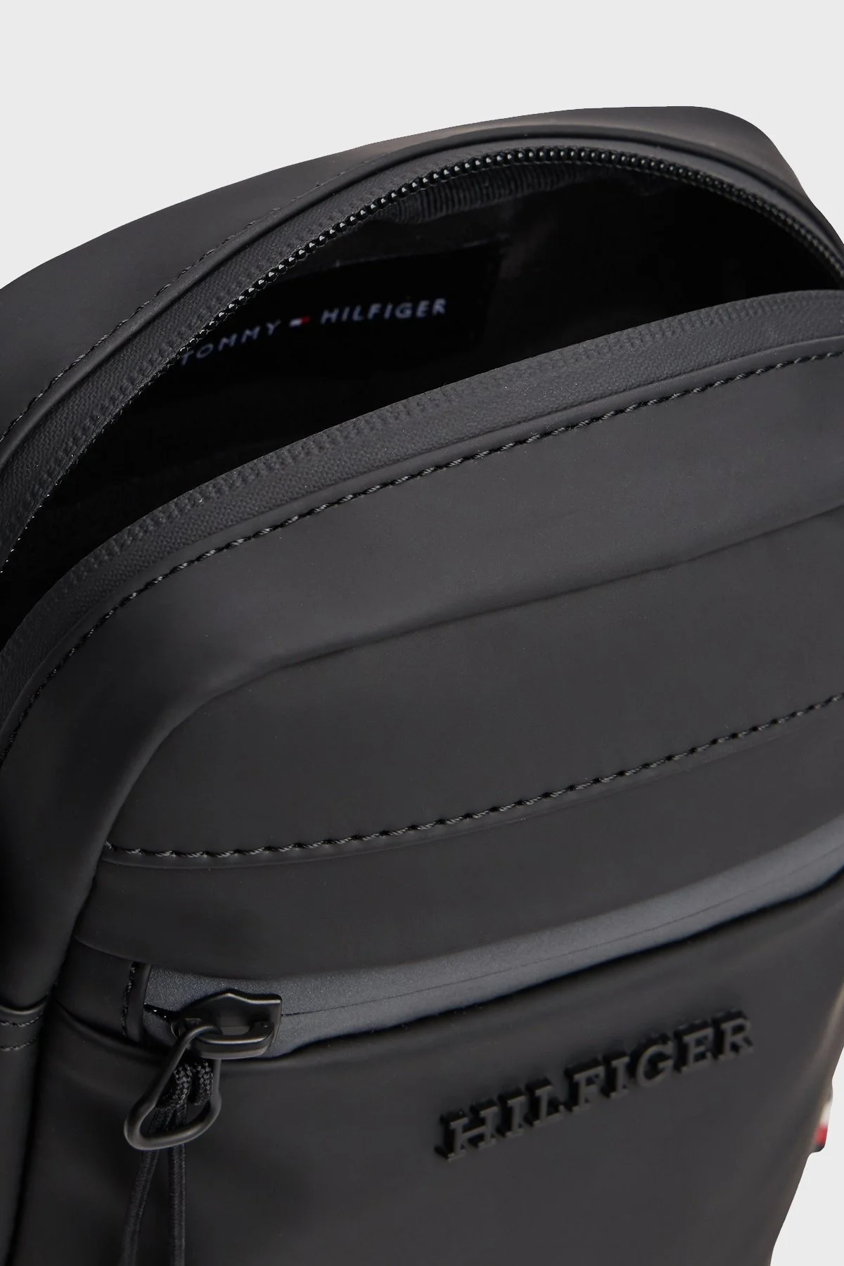 Tommy Hilfiger Logolu Ayarlanabilir Askılı Erkek Çanta AM0AM13498 BDS SİYAH - 4