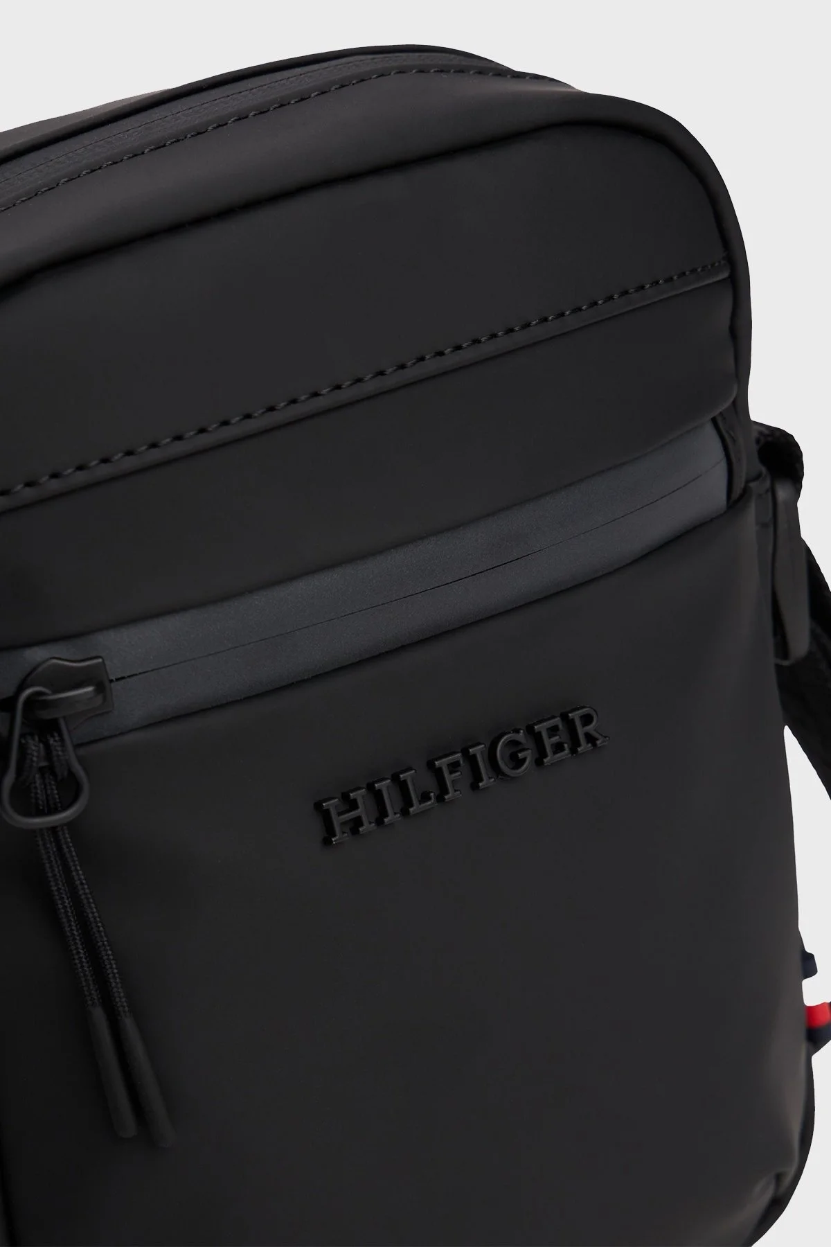 Tommy Hilfiger Logolu Ayarlanabilir Askılı Erkek Çanta AM0AM13498 BDS SİYAH - 5