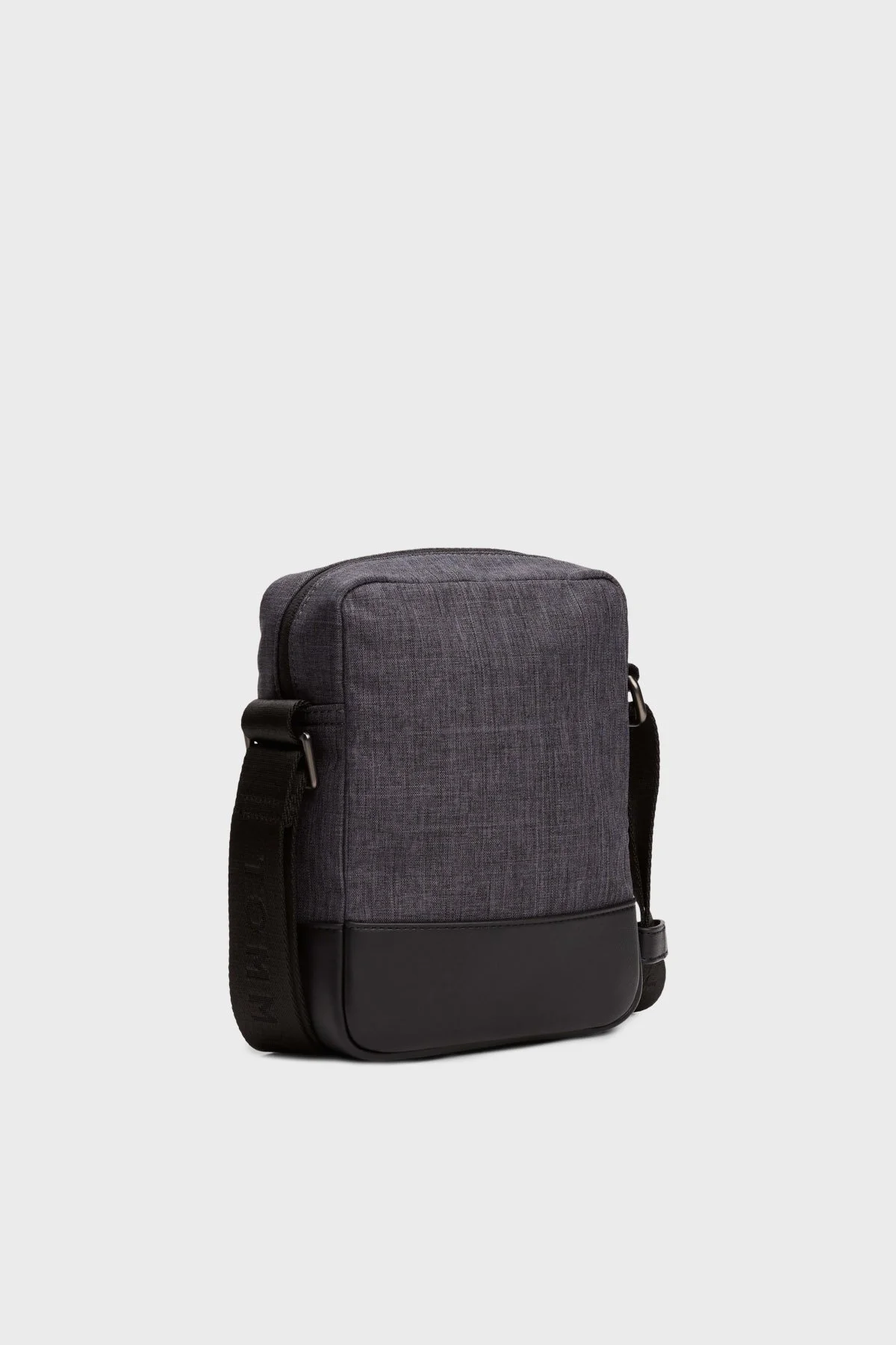 Tommy Hilfiger Logolu Ayarlanabilir Askılı Erkek Çanta AM0AM13582 0GJ SİYAH - 4