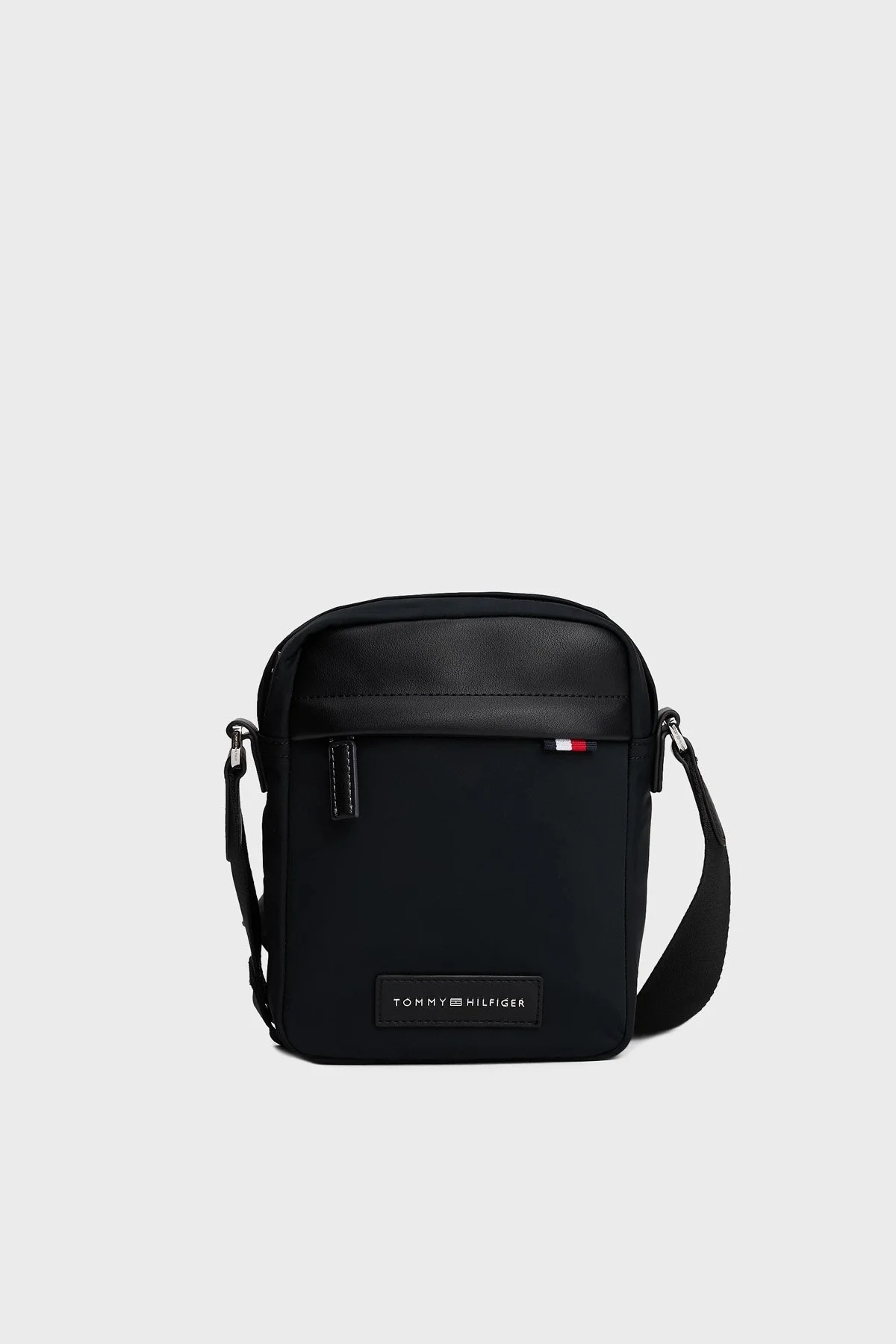 Tommy Hilfiger Logolu Ayarlanabilir Askılı Erkek Çanta AM0AM13618 BDS SİYAH - 1