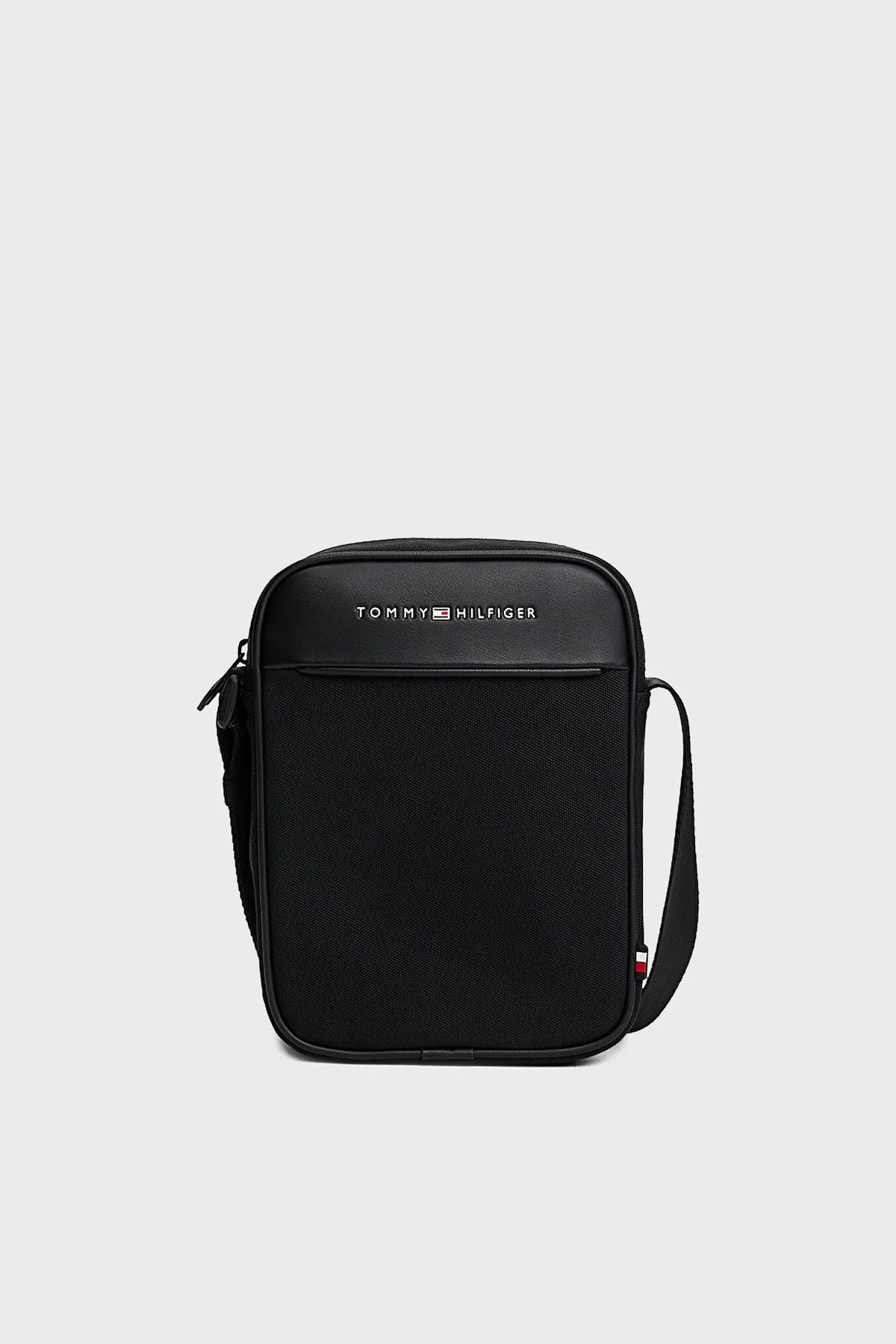 Tommy Hilfiger Logolu Ayarlanabilir Askılı Erkek Çanta AM0AM13624 BDS SİYAH - 1