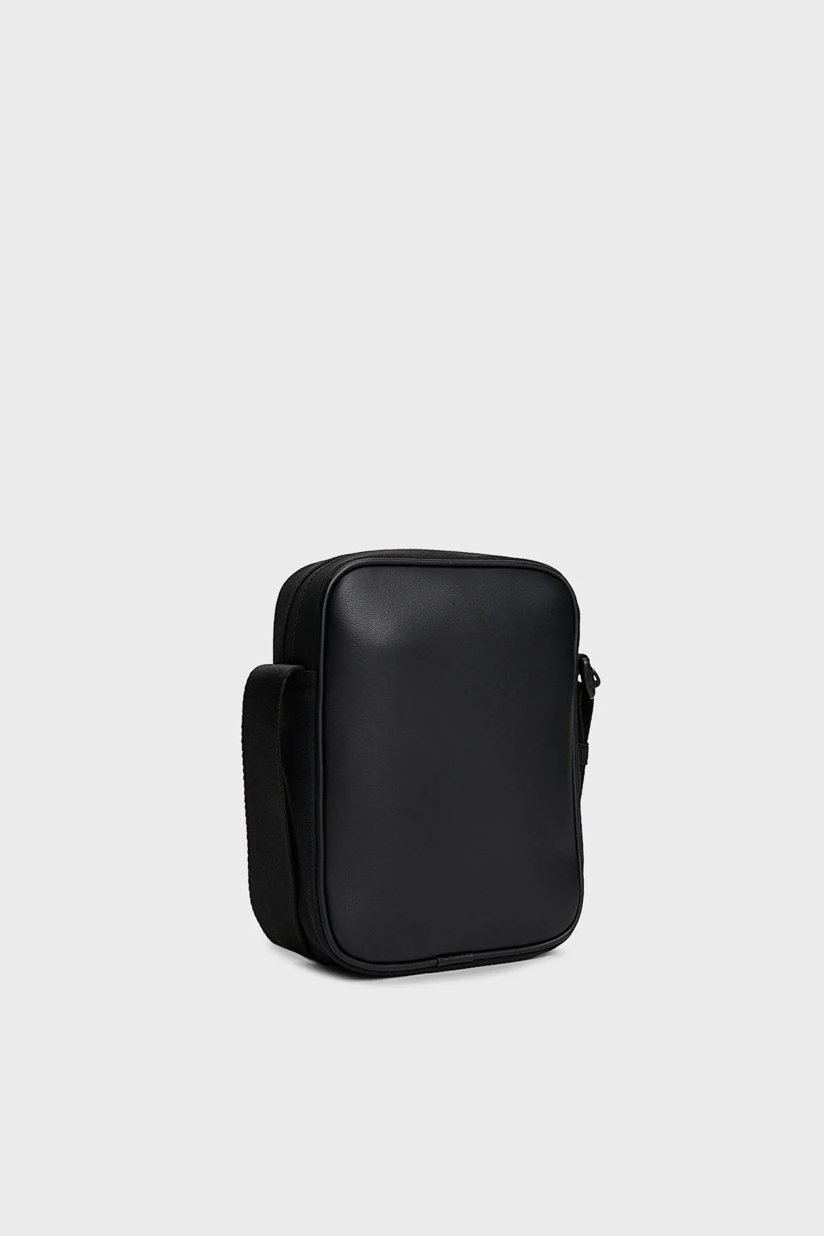 Tommy Hilfiger Logolu Ayarlanabilir Askılı Erkek Çanta AM0AM13624 BDS SİYAH - 3