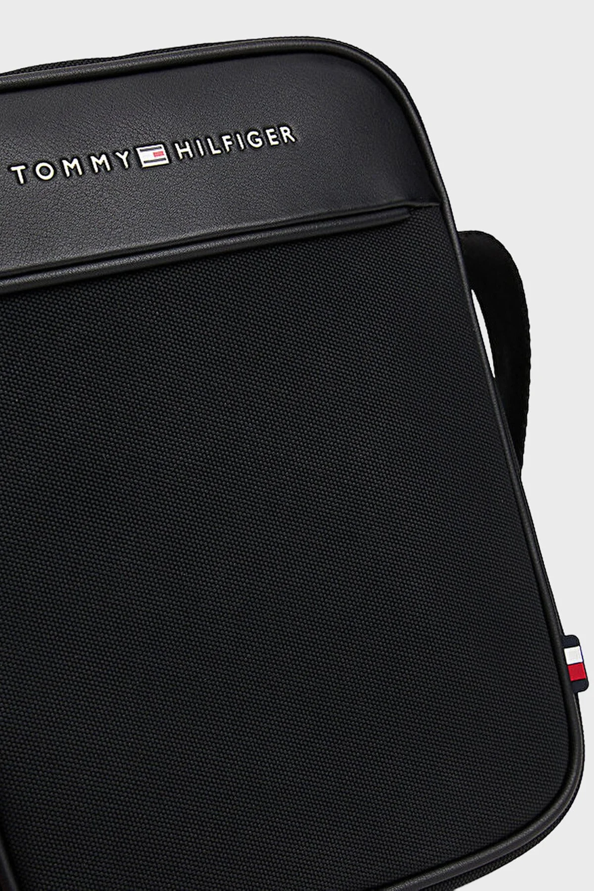 Tommy Hilfiger Logolu Ayarlanabilir Askılı Erkek Çanta AM0AM13624 BDS SİYAH - 5