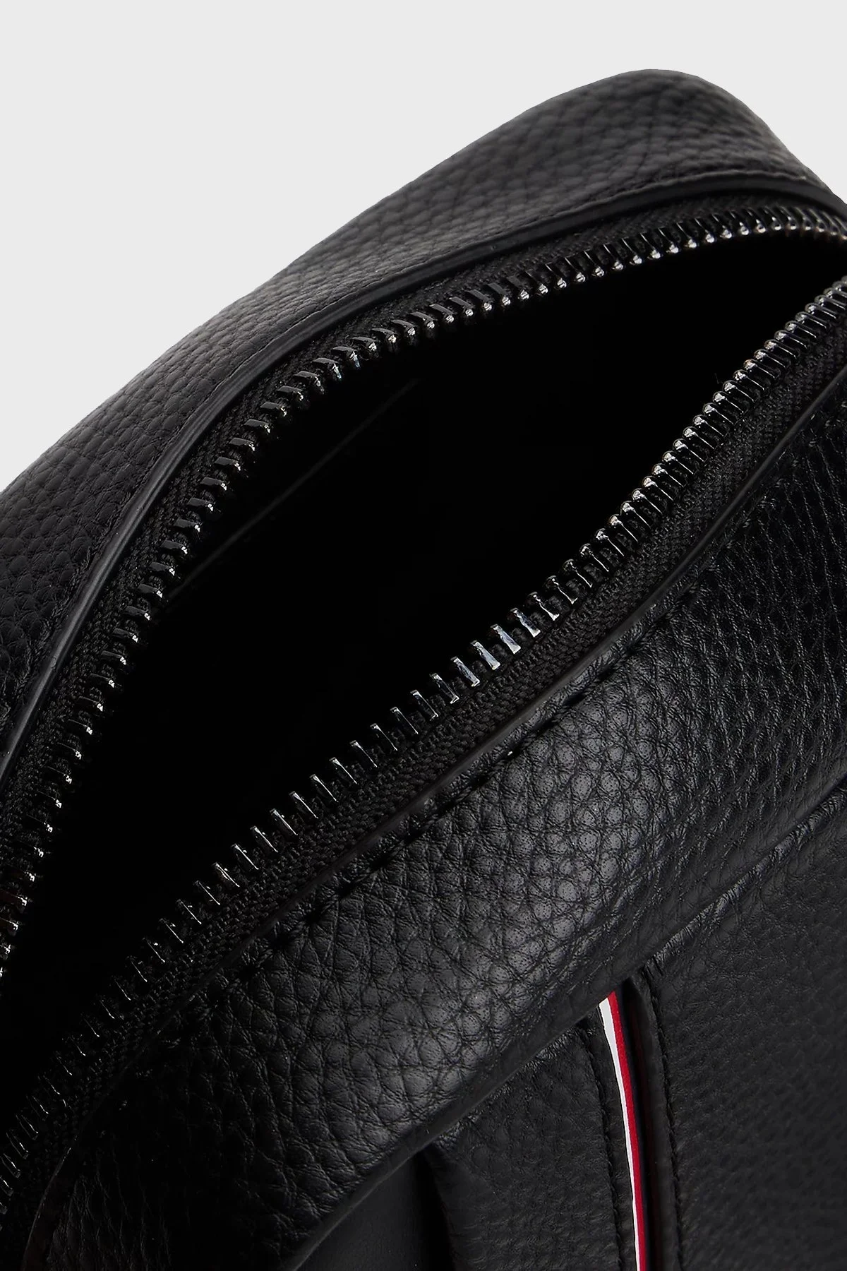 Tommy Hilfiger Logolu Ayarlanabilir Askılı Erkek Çanta AM0AM13632 BDS SİYAH - 4