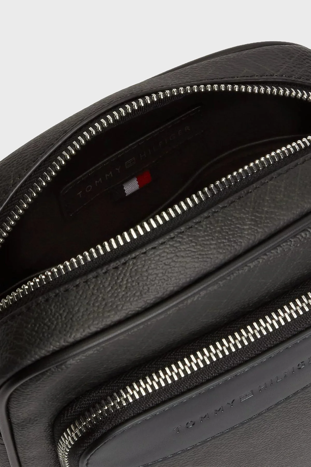 Tommy Hilfiger Logolu Ayarlanabilir Askılı Erkek Çanta AM0AM14138 BDS SİYAH - 4