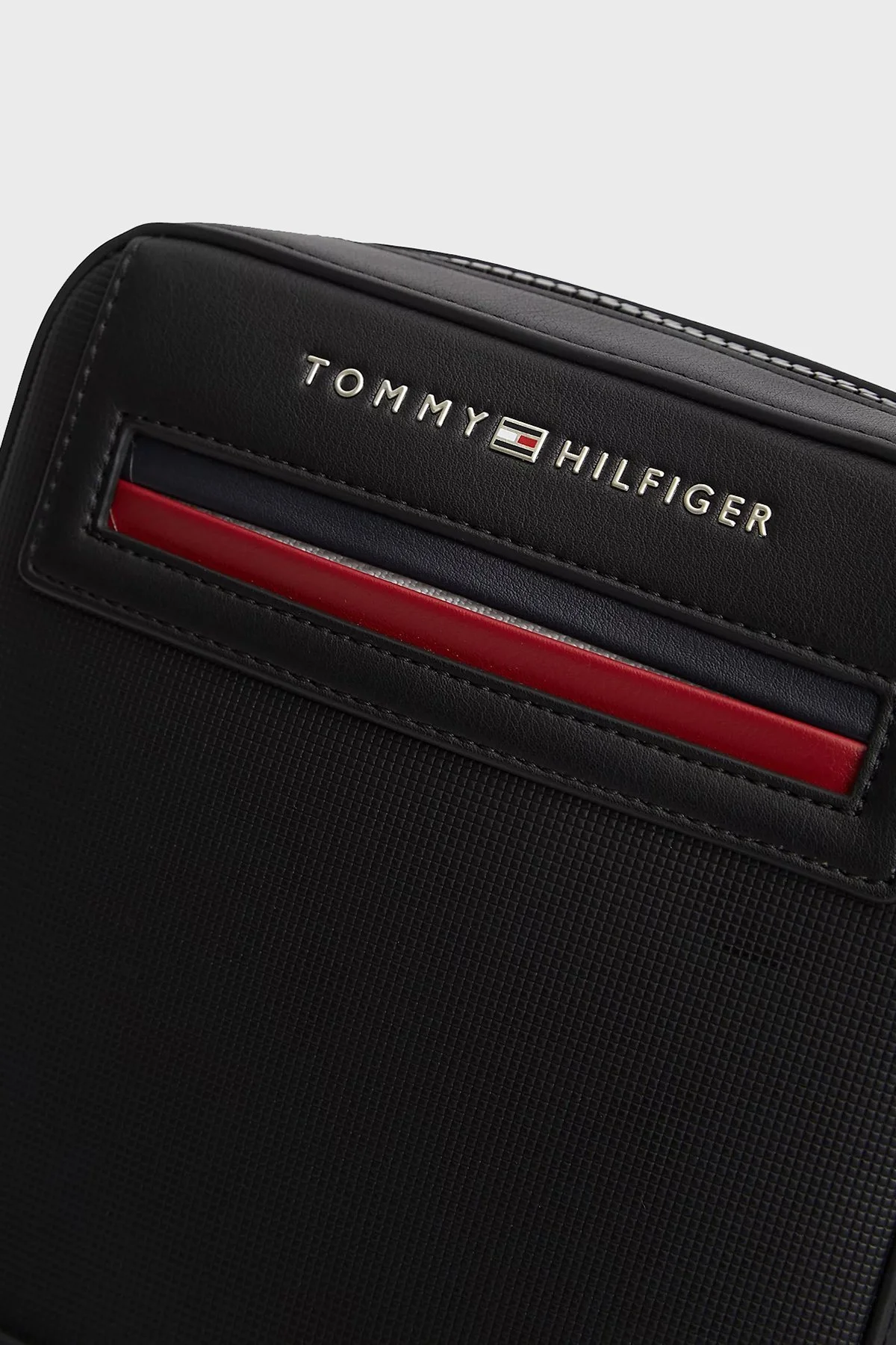 Tommy Hilfiger Logolu Ayarlanabilir Askılı Erkek Çanta AM0AM14156 BDS SİYAH - 4
