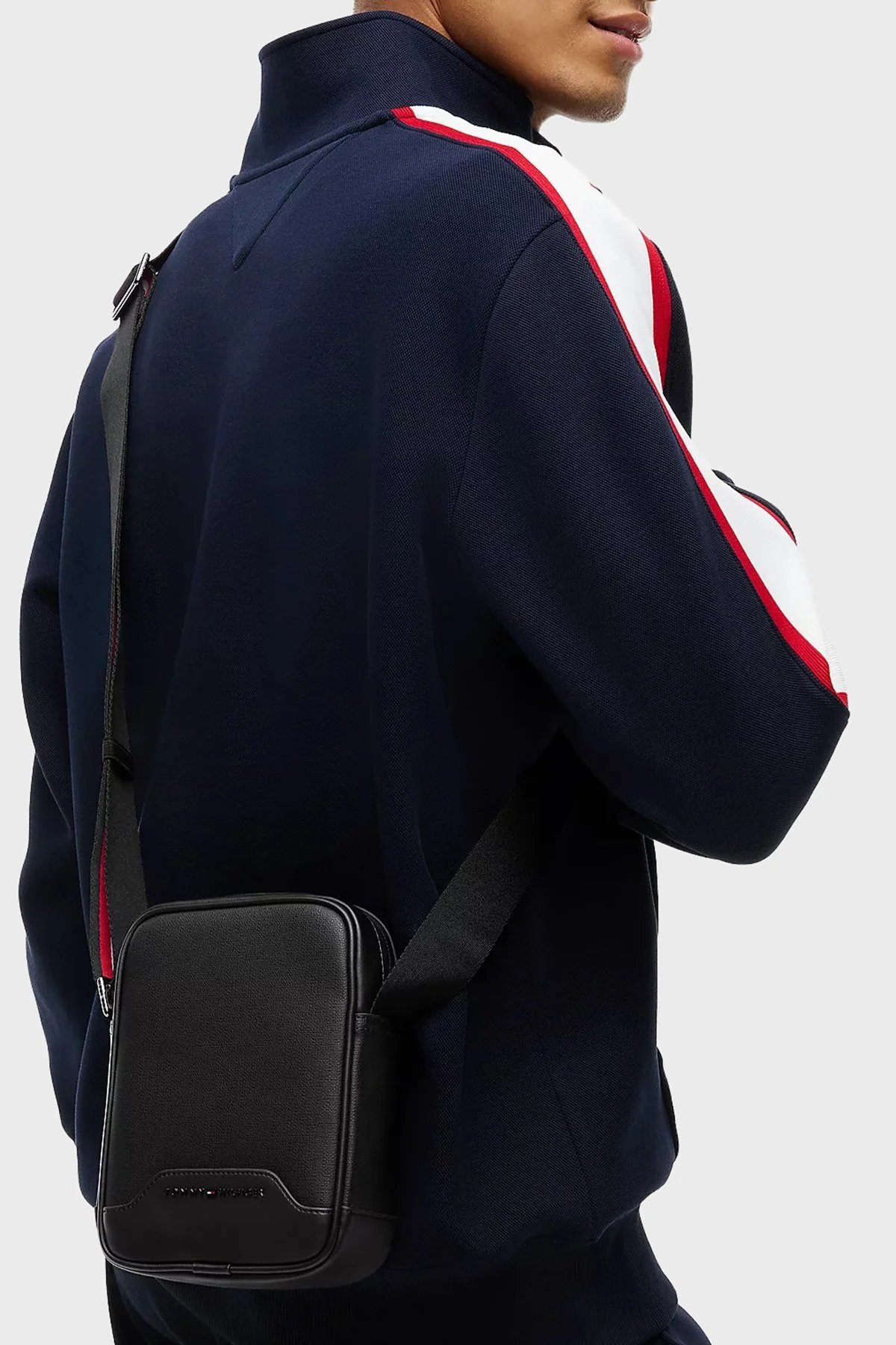Tommy Hilfiger Logolu Ayarlanabilir Askılı Erkek Çanta AM0AM14701 BDS Siyah - 2