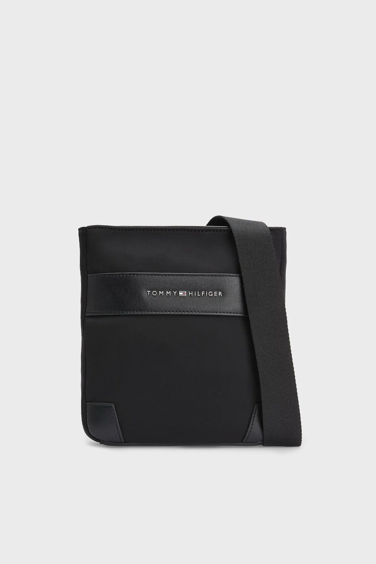 Tommy Hilfiger Logolu Ayarlanabilir Askılı Fermuarlı Erkek Çanta AM0AM10571 BDS SİYAH - 1
