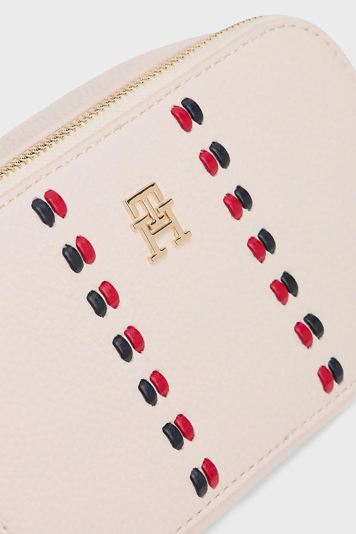 Tommy Hilfiger Logolu Ayarlanabilir Askılı Bayan Çanta AW0AW18153 AEO BEJ - 10