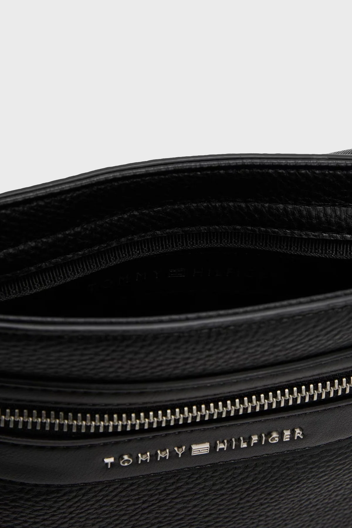 Tommy Hilfiger Logolu Ayarlanabilir Çapraz Askılı Erkek Çanta AM0AM13205 BDS SİYAH - 5