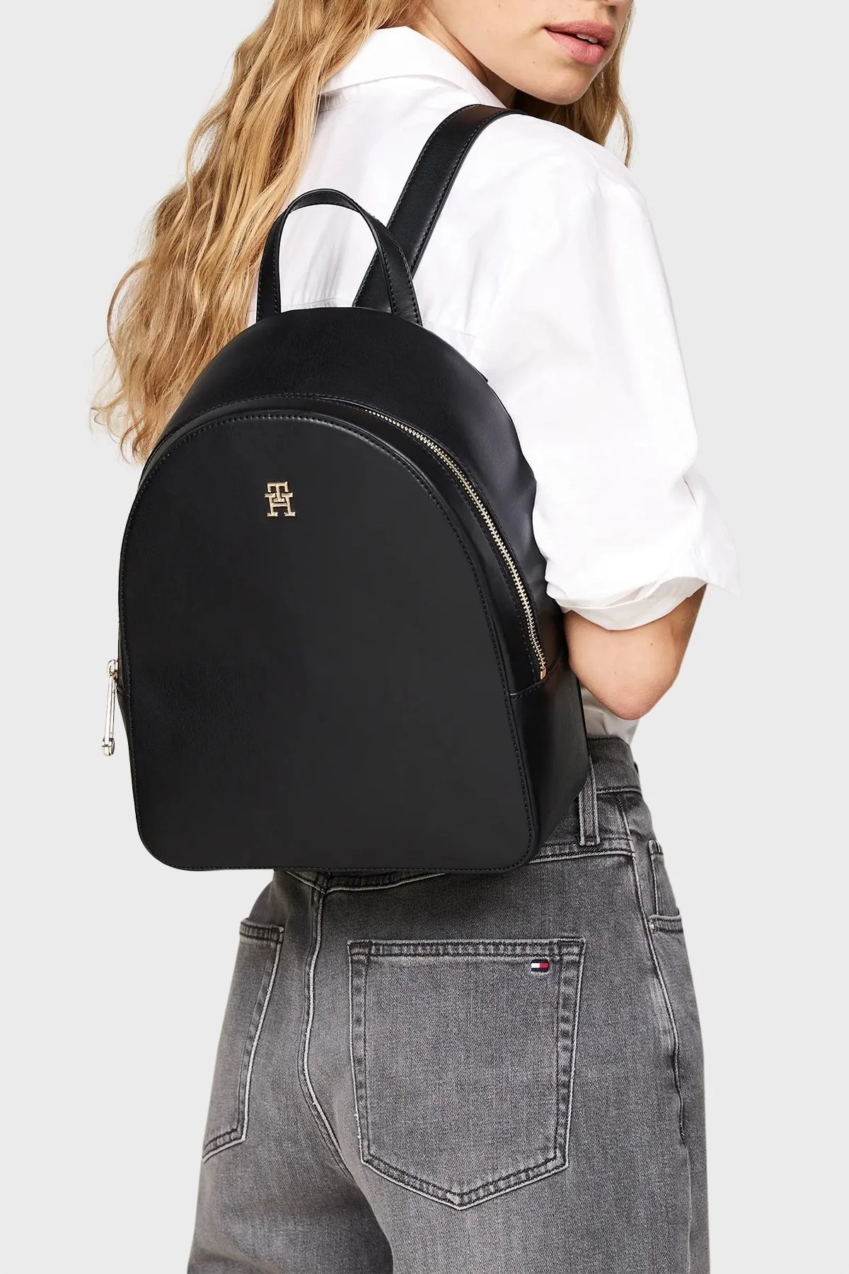 Tommy Hilfiger Logolu Ayarlanabilir Çift Askılı Bayan Sırt Çantası AW0AW16440 BDS SİYAH - 2