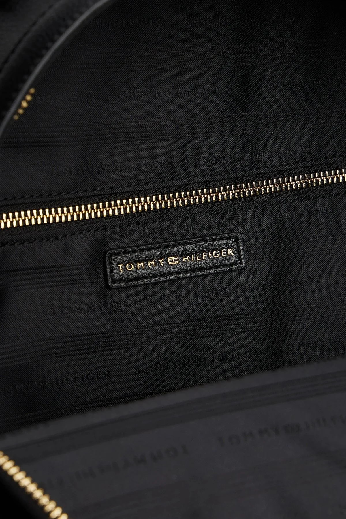 Tommy Hilfiger Logolu Ayarlanabilir Çift Askılı Bayan Sırt Çantası AW0AW17471 BDS SİYAH - 4