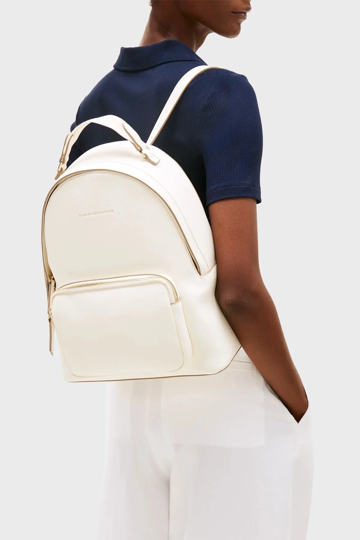 Tommy Hilfiger Logolu Ayarlanabilir Çift Askılı Bayan Sırt Çantası AW0AW17471 Z00 AÇIK BEJ - 2