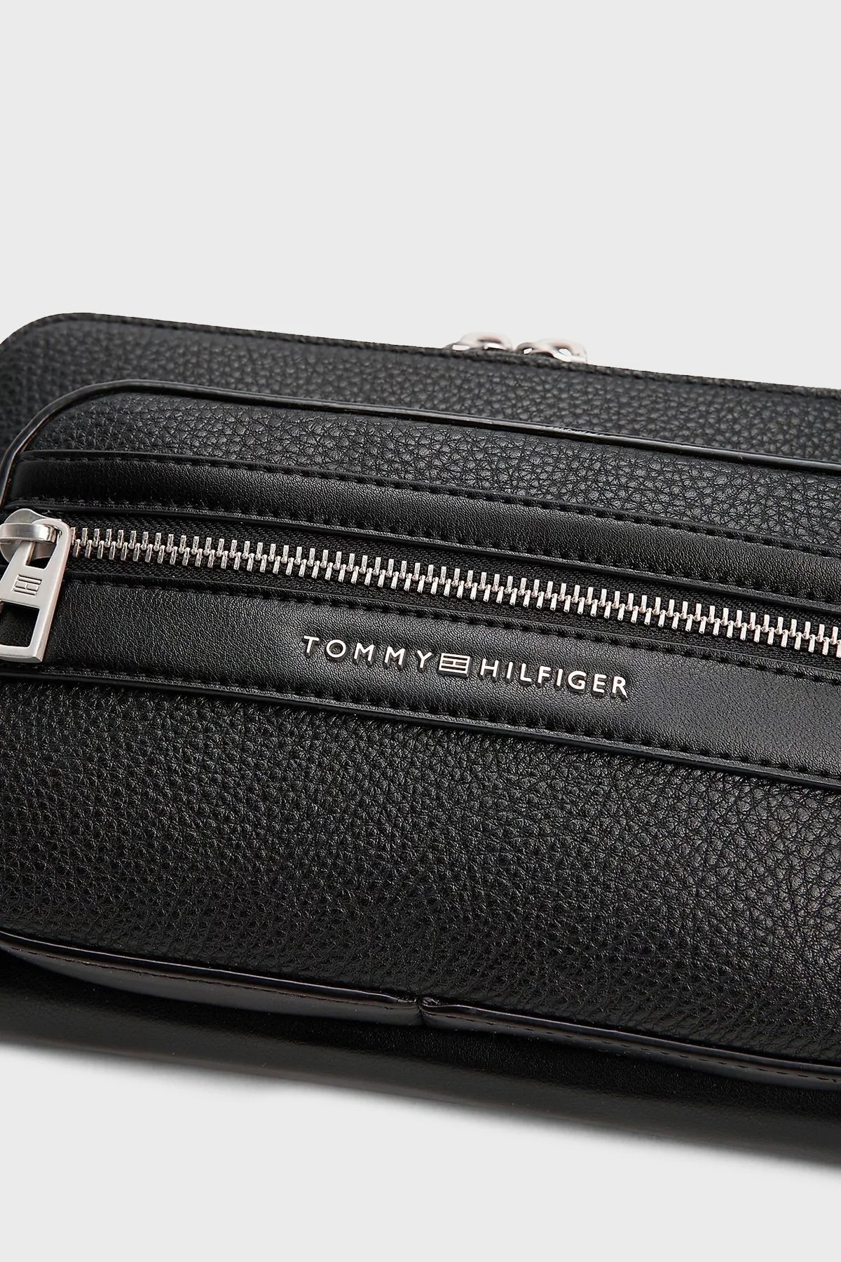 Tommy Hilfiger Logolu Ayarlanabilir Kayışlı Erkek Çanta AM0AM13352 BDS SİYAH - 9