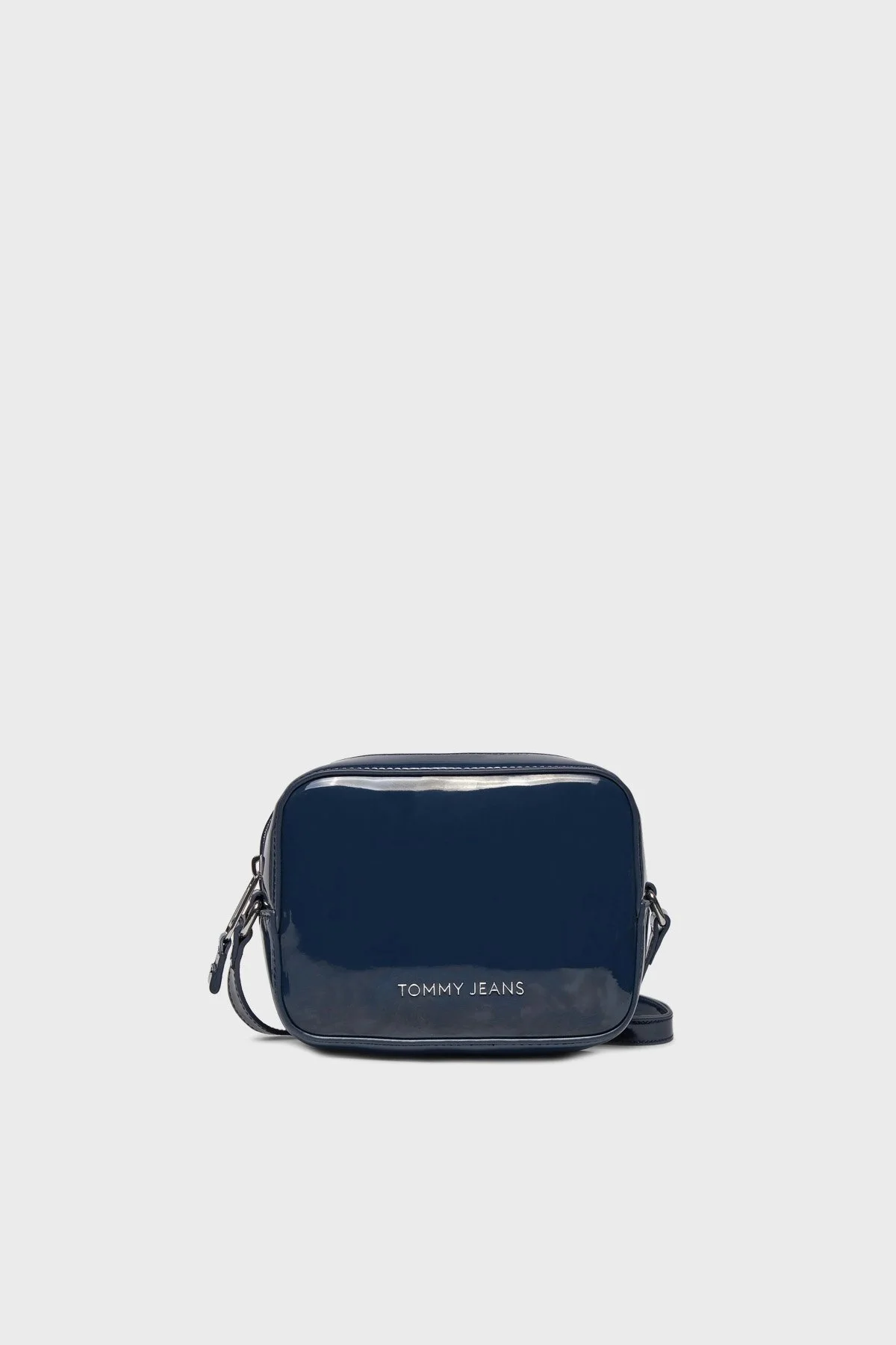 Tommy Hilfiger Logolu Ayarlanabilir Omuz Askılı Bayan Çanta AW0AW15826 C1G LACİVERT - 1