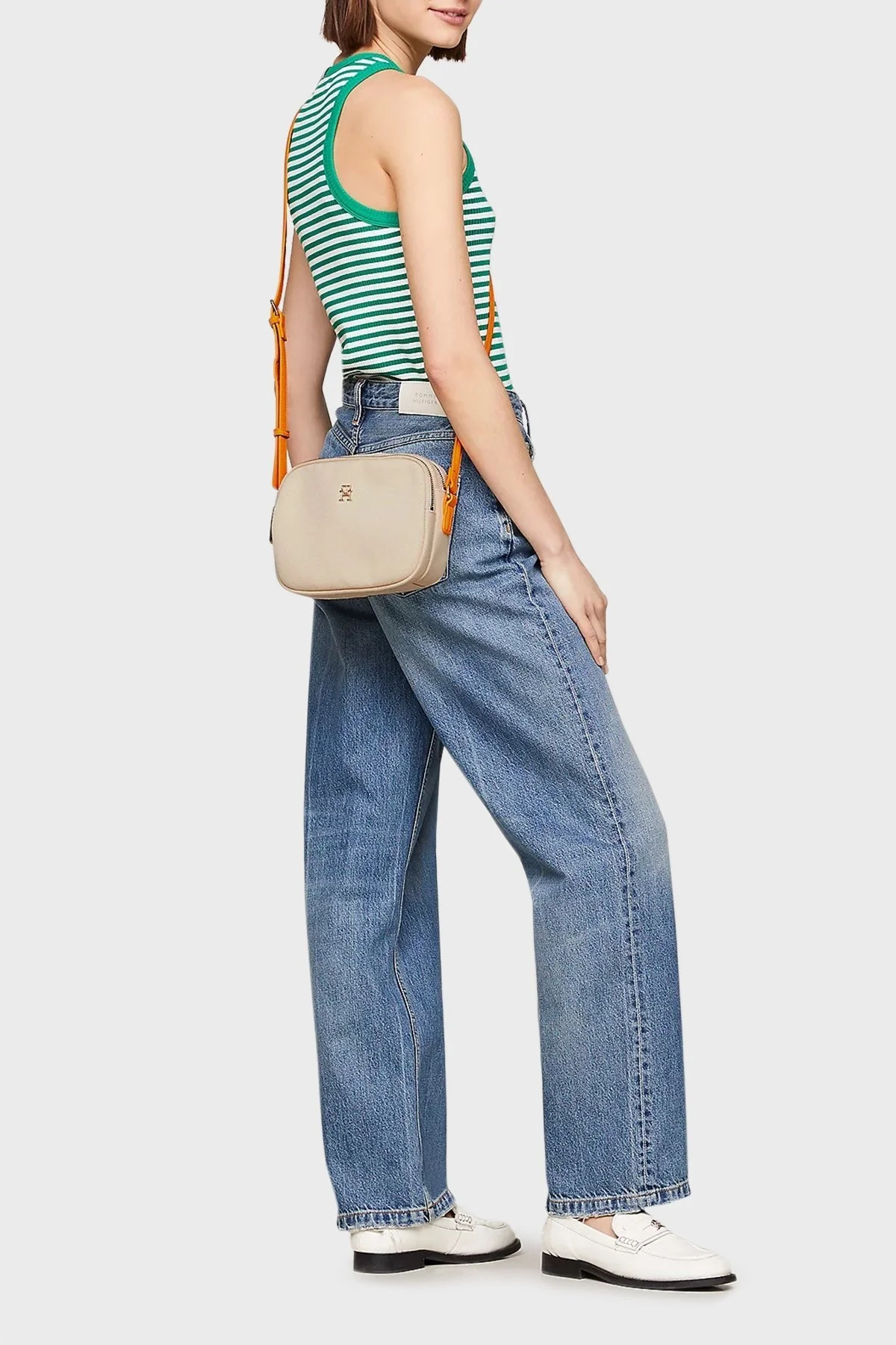 Tommy Hilfiger Logolu Ayarlanabilir Omuz Askılı Bayan Çanta AW0AW16419 0F4 BEJ - 2