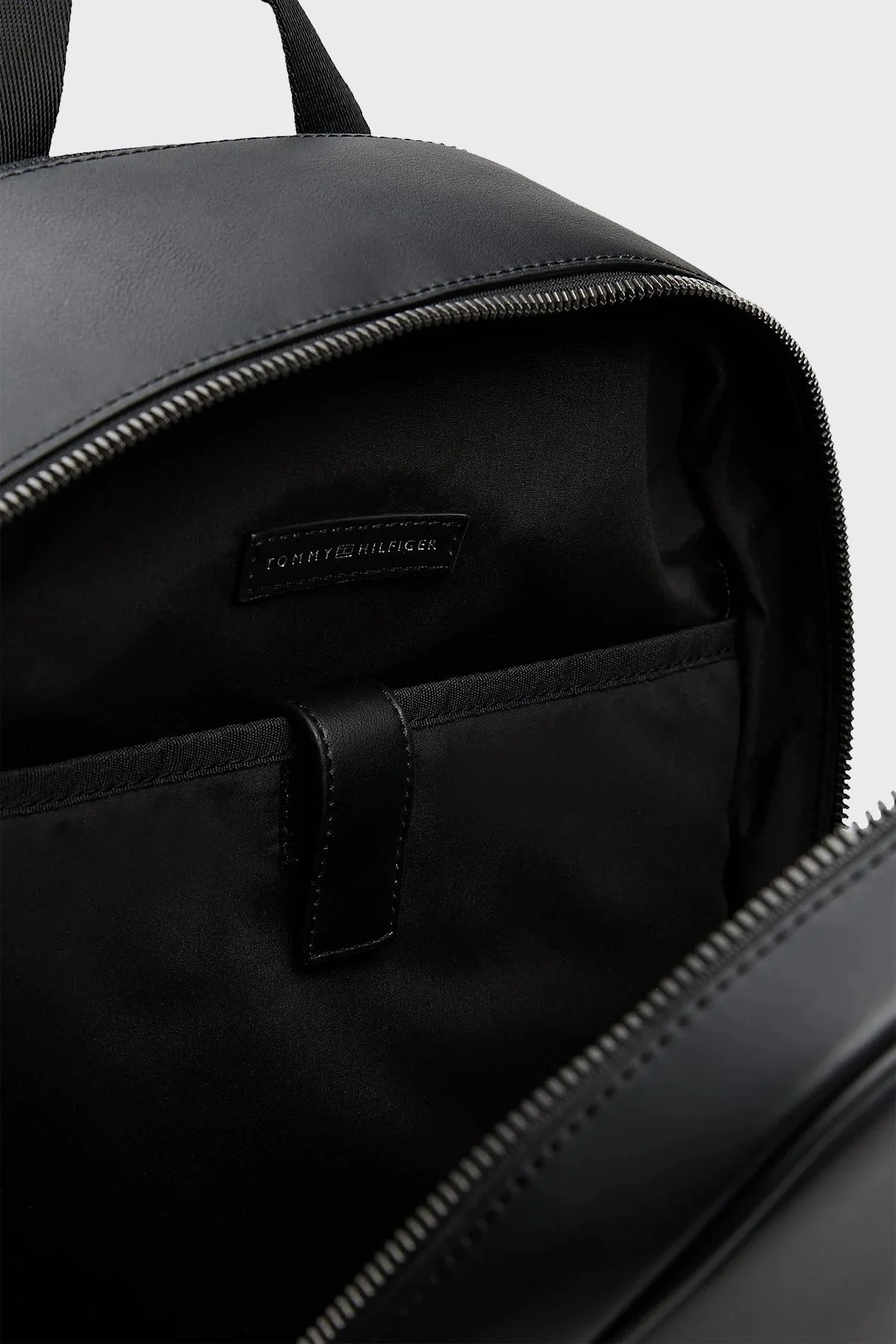 Tommy Hilfiger Logolu Ayarlanabilir Omuz Askılı Erkek Sırt Çantası AM0AM13490 BDS SİYAH - 4