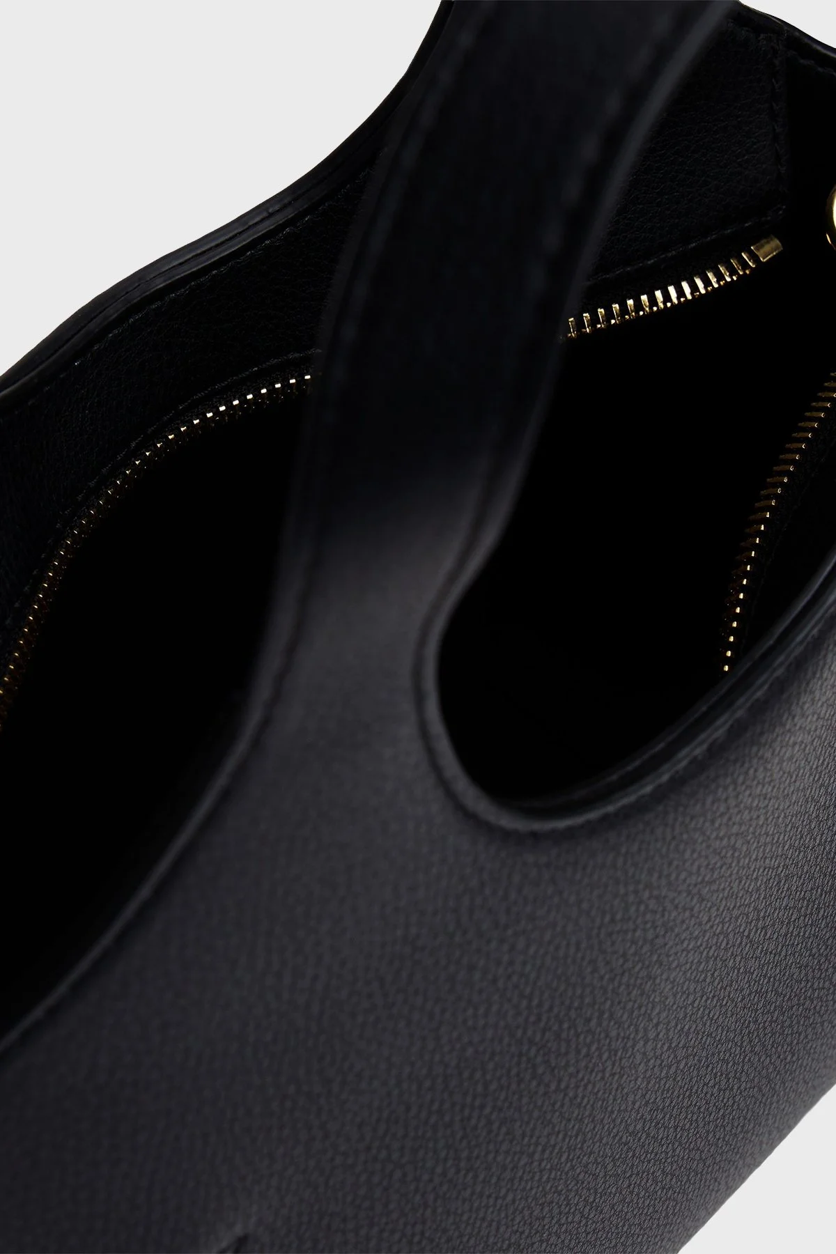 Tommy Hilfiger Logolu Ayarlanabilir ve Çıkarılabilir Askılı Bayan Çanta AW0AW18281 BDS SİYAH - 4