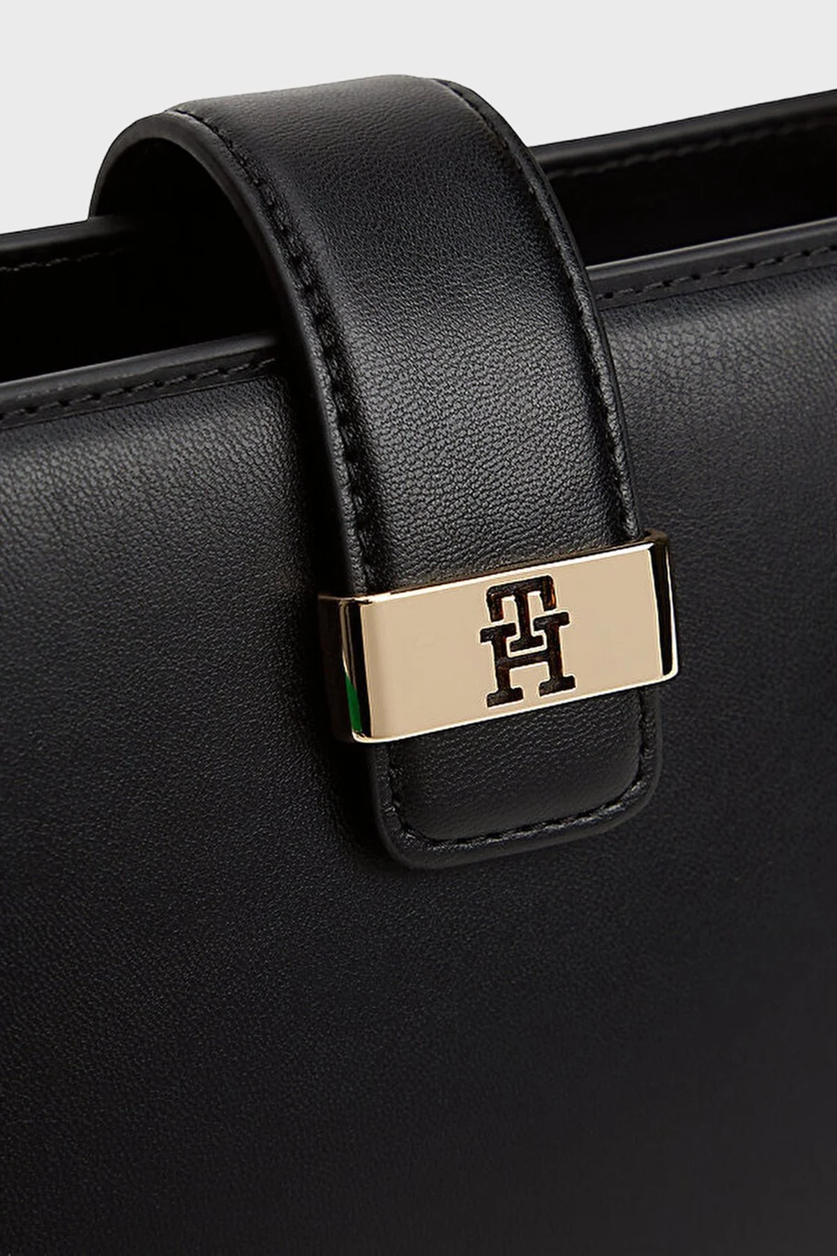 Tommy Hilfiger Logolu Ayarlanabilir ve Çıkarılabilir Askılı Bayan Çanta AW0AW18286 BDS SİYAH - 4