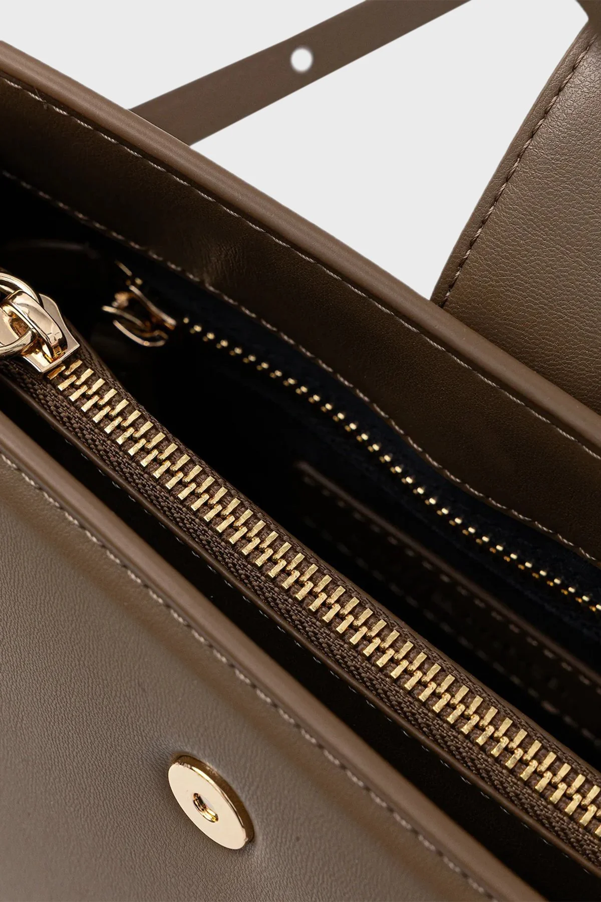 Tommy Hilfiger Logolu Ayarlanabilir ve Çıkarılabilir Askılı Bayan Çanta AW0AW18286 R07 VİZON - 5